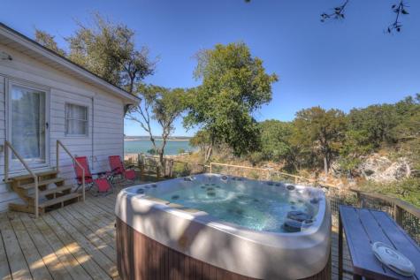 901 Glenn Drive Canyon Lake TX 78133
