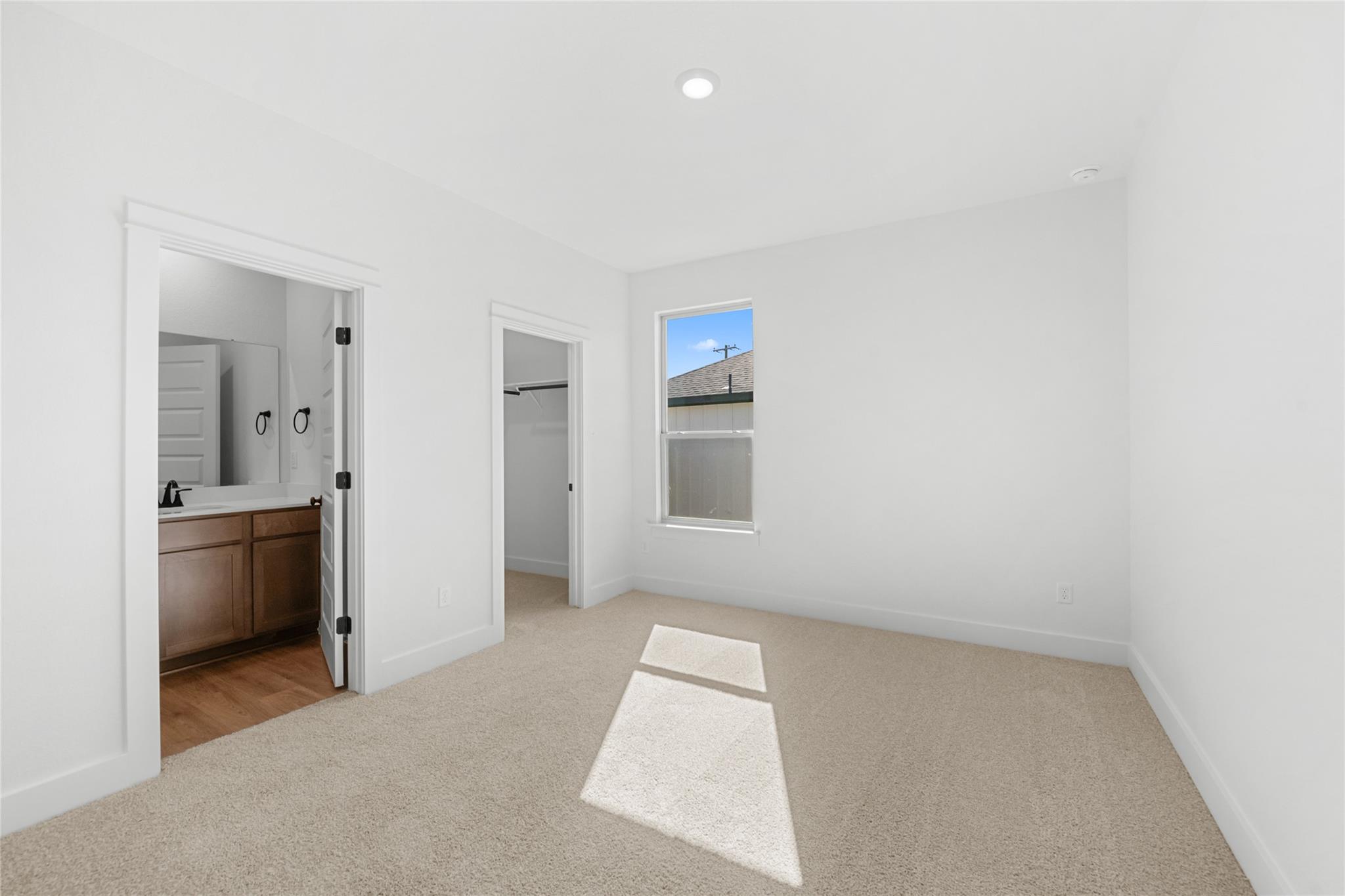 560 Gus Loop Georgetown TX 78626