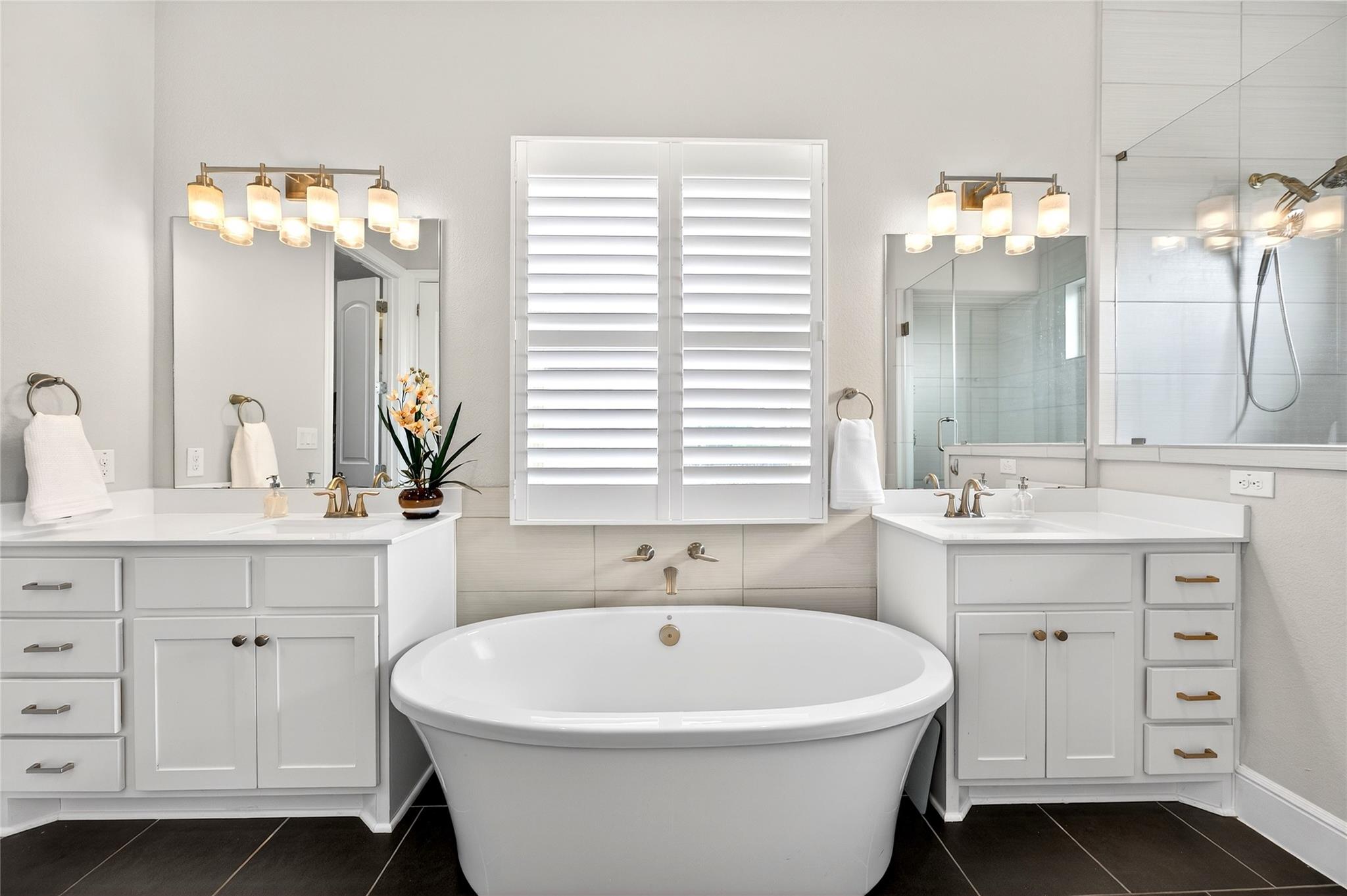 907 Valley View Drive Leander TX 78641