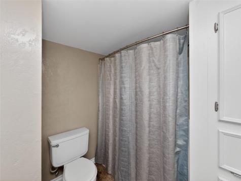 262 W Richmond Street Giddings TX 78942