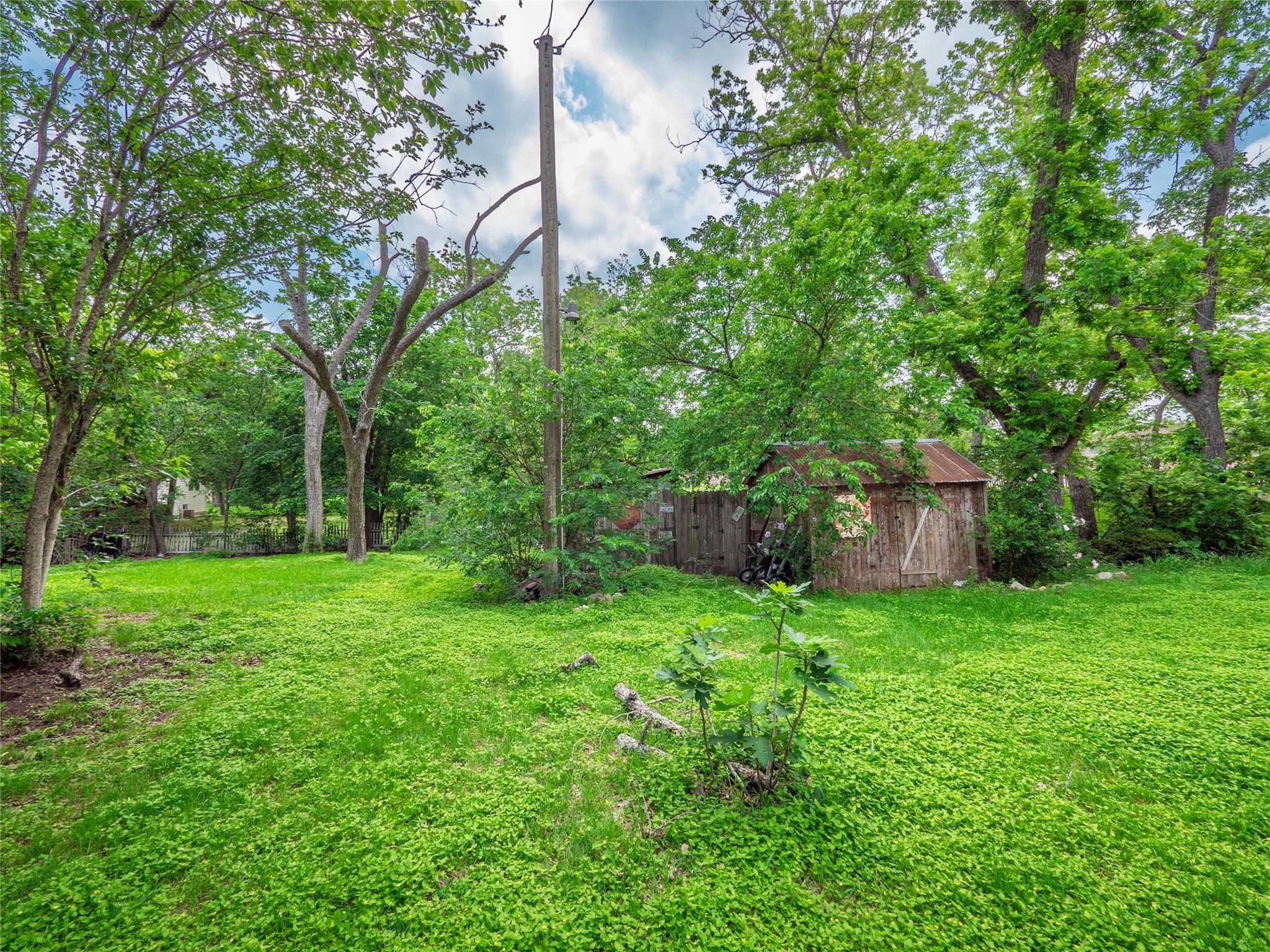 262 W Richmond Street Giddings TX 78942