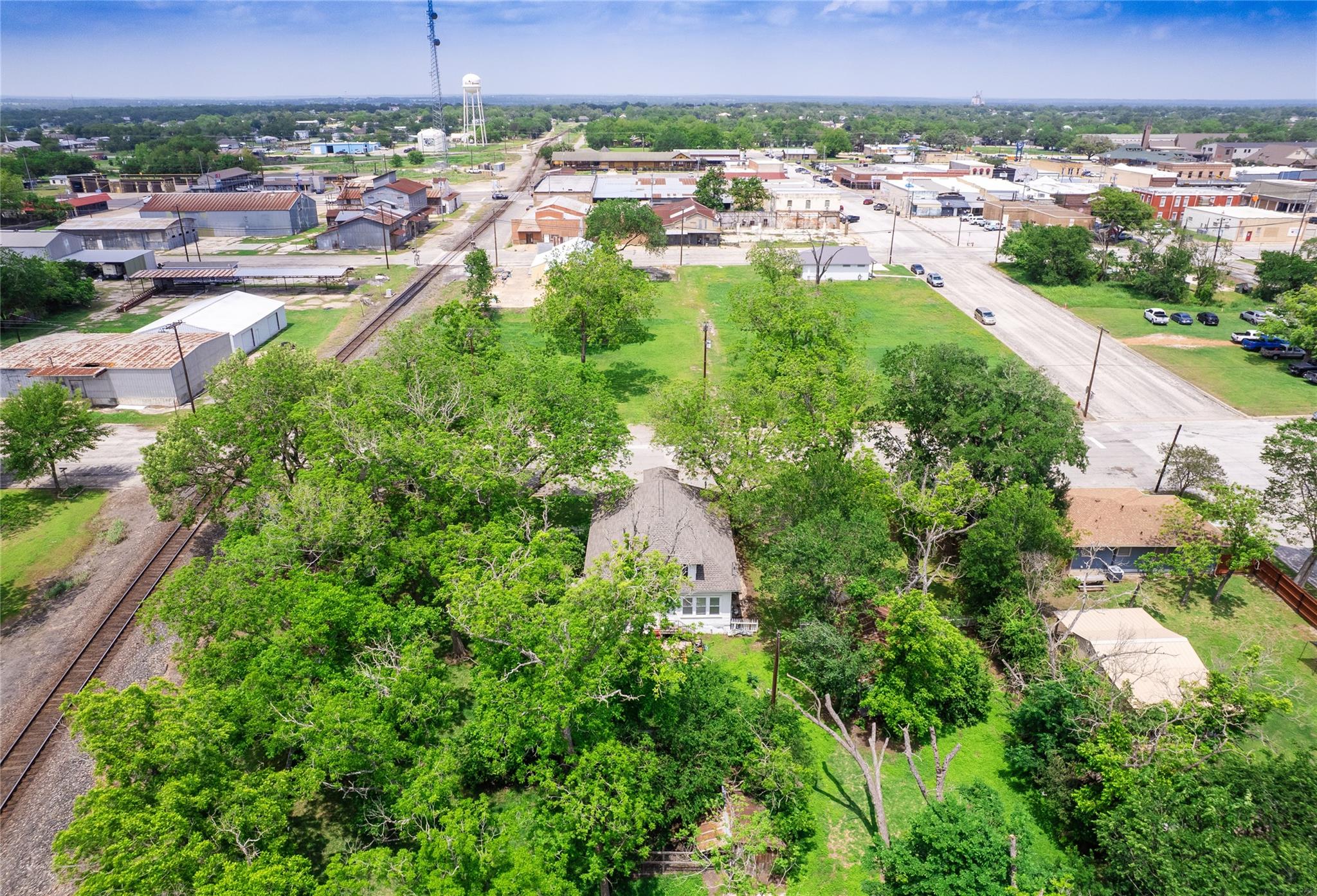 262 W Richmond Street Giddings TX 78942
