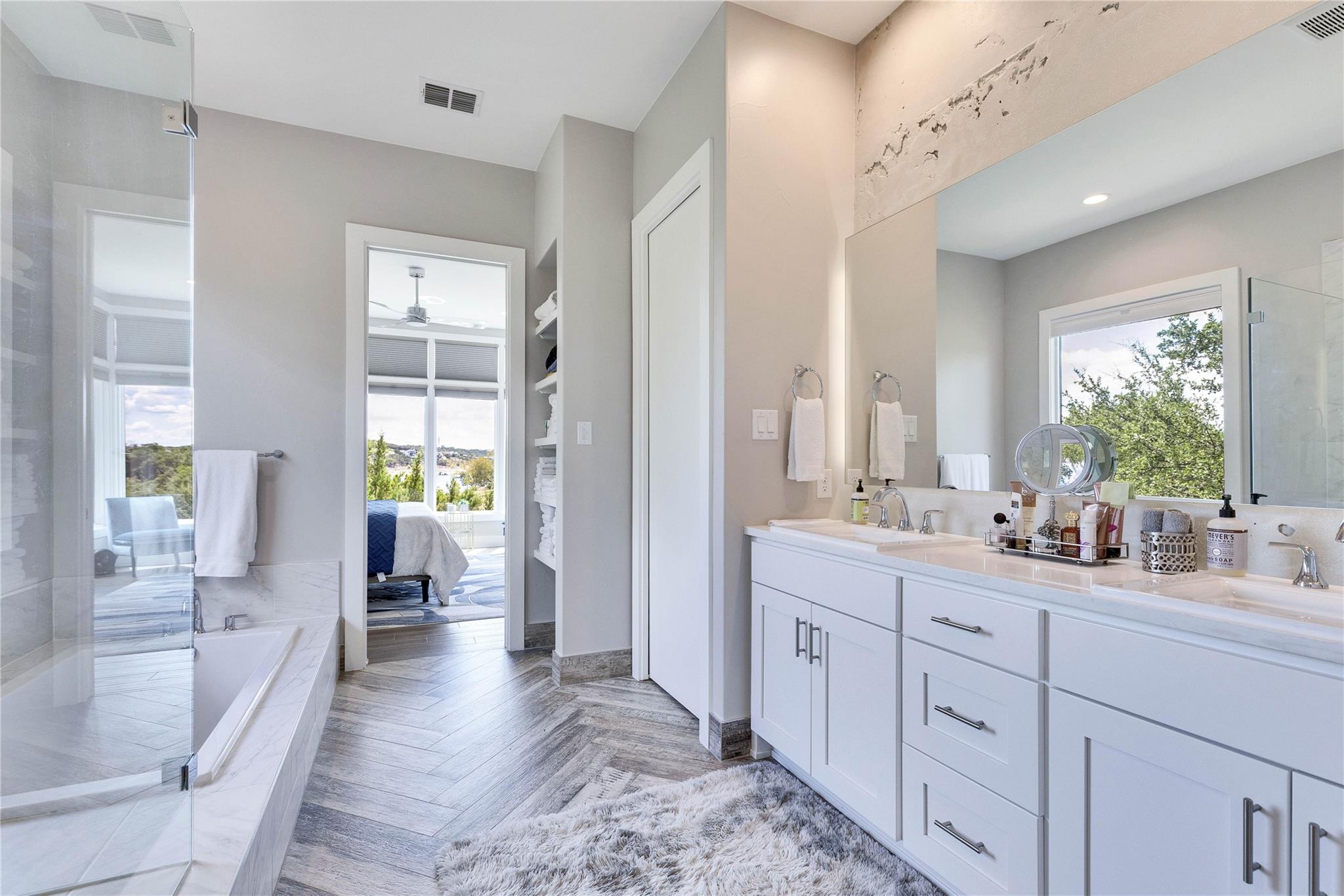 18612 Flying J Boulevard Spicewood TX 78669