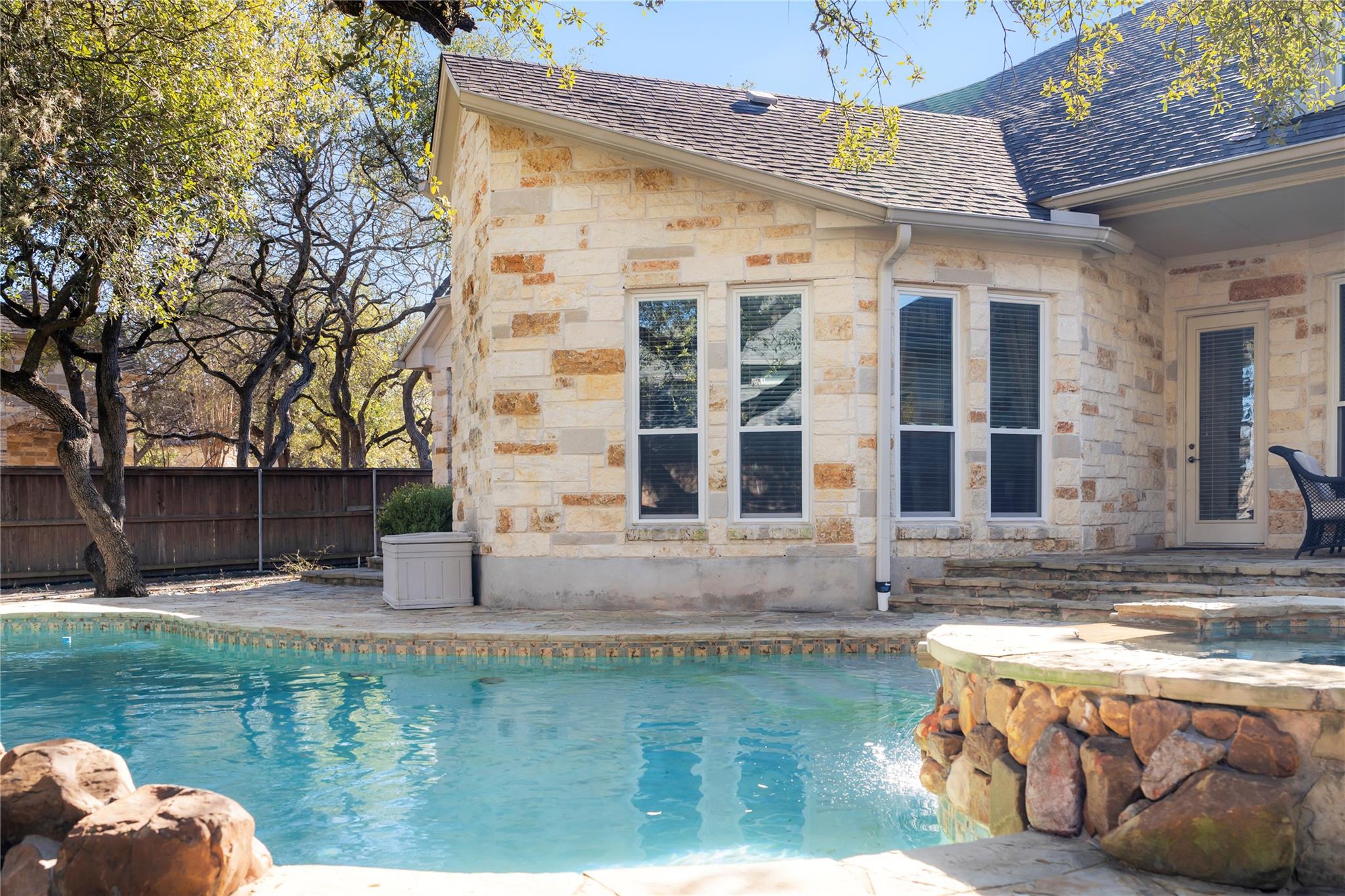 10901 Doswell Cove Austin TX 78739