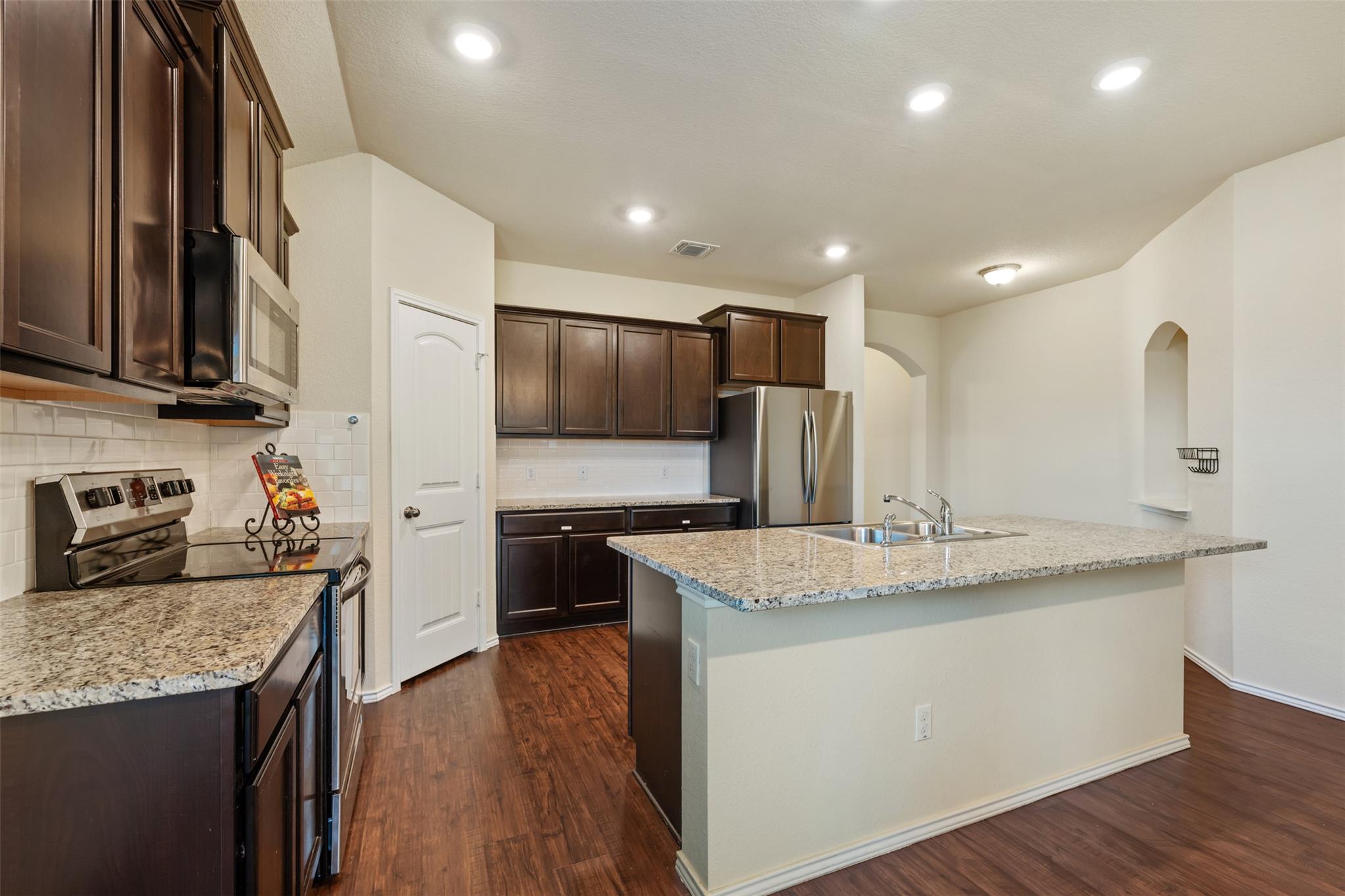 152 Beth Ann Loop Taylor TX 76574