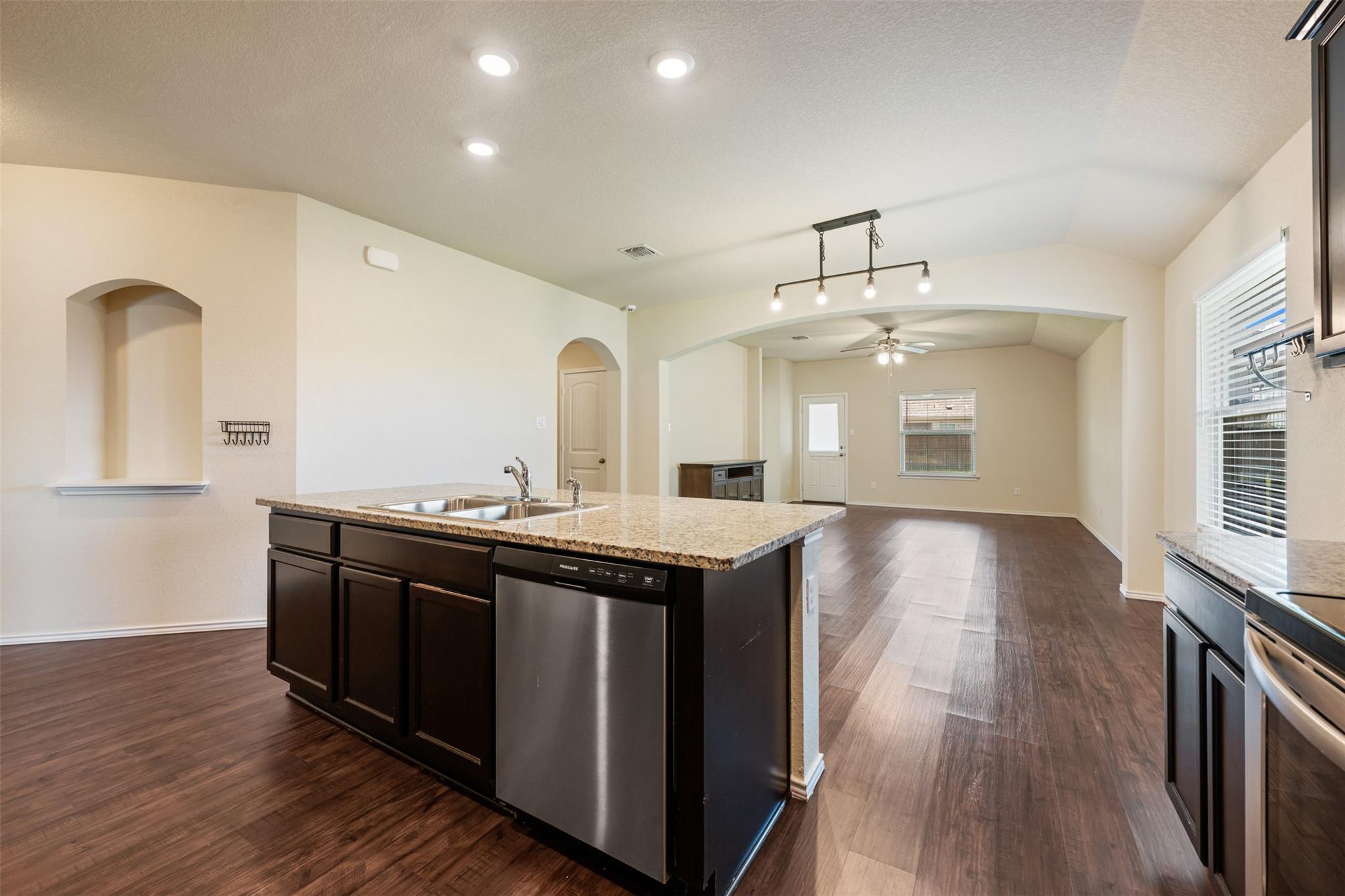 152 Beth Ann Loop Taylor TX 76574