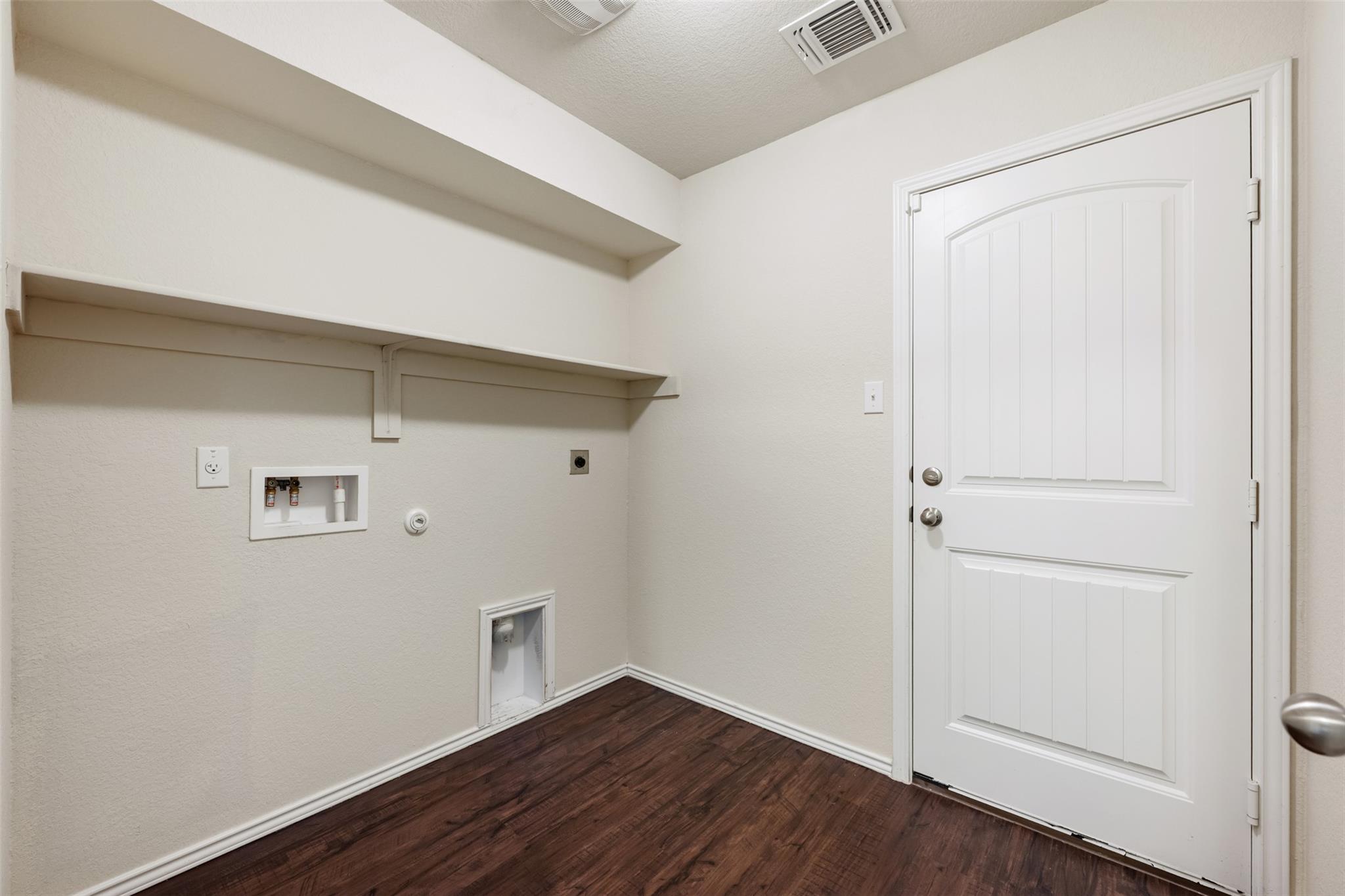 152 Beth Ann Loop Taylor TX 76574
