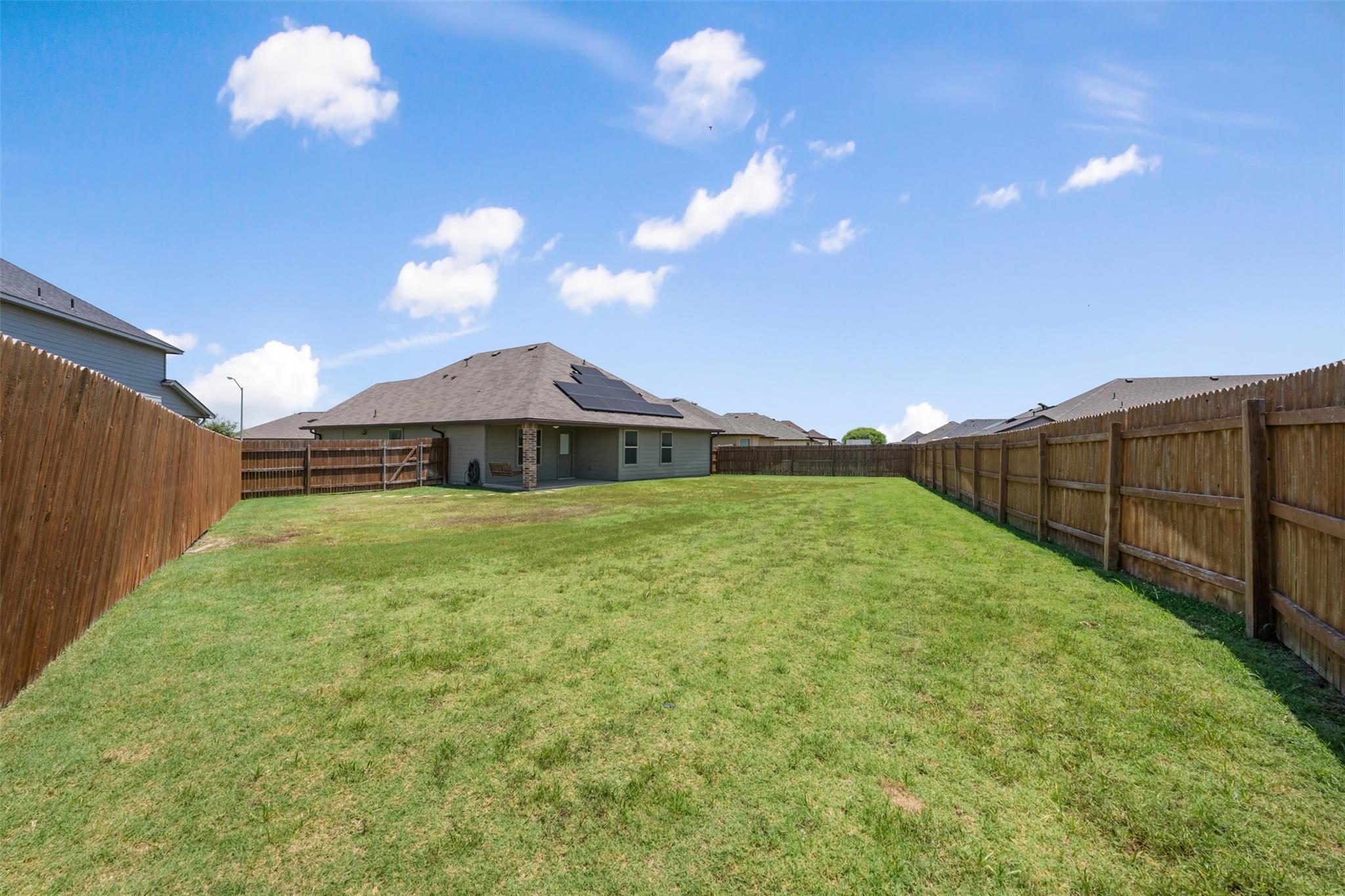 152 Beth Ann Loop Taylor TX 76574