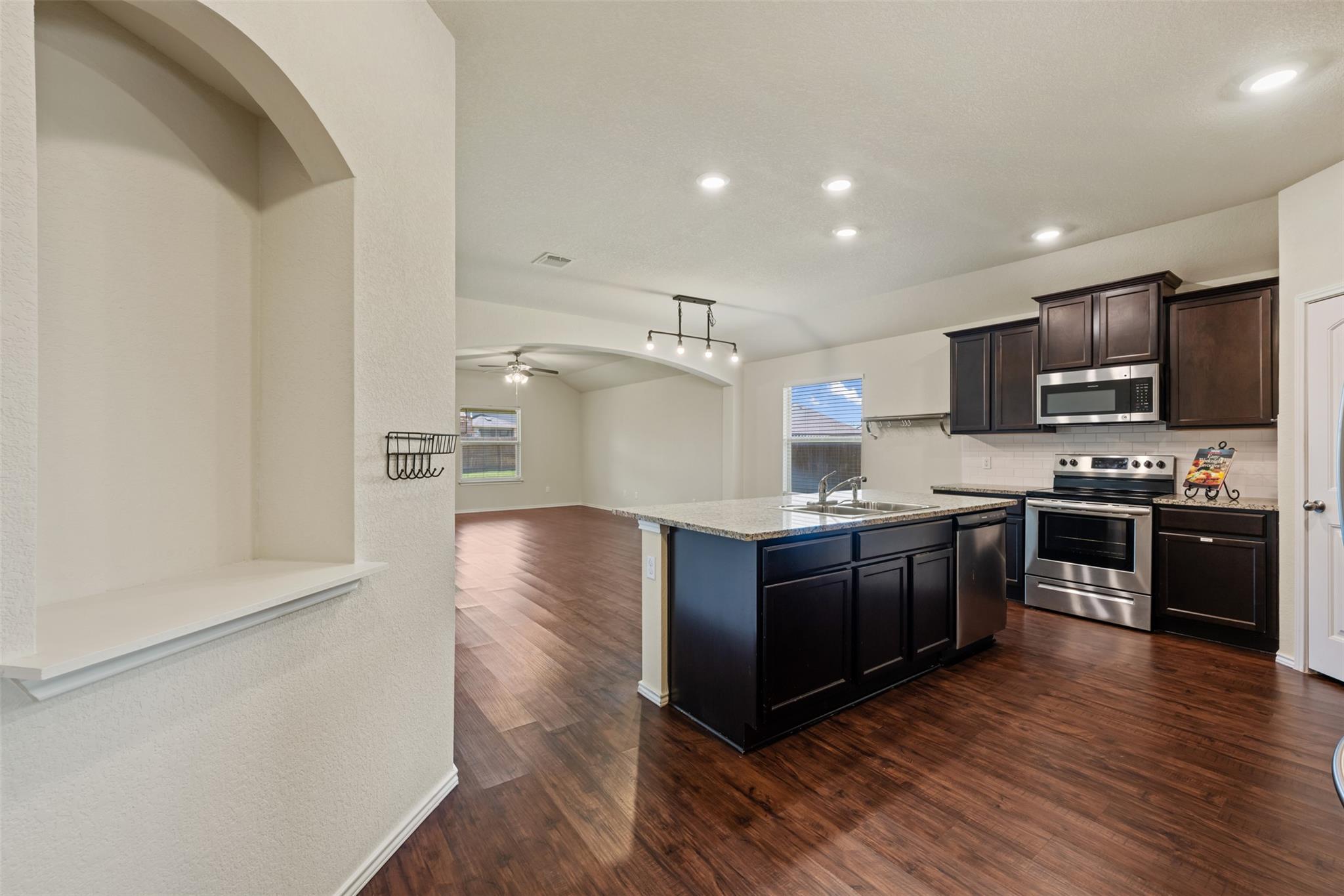 152 Beth Ann Loop Taylor TX 76574