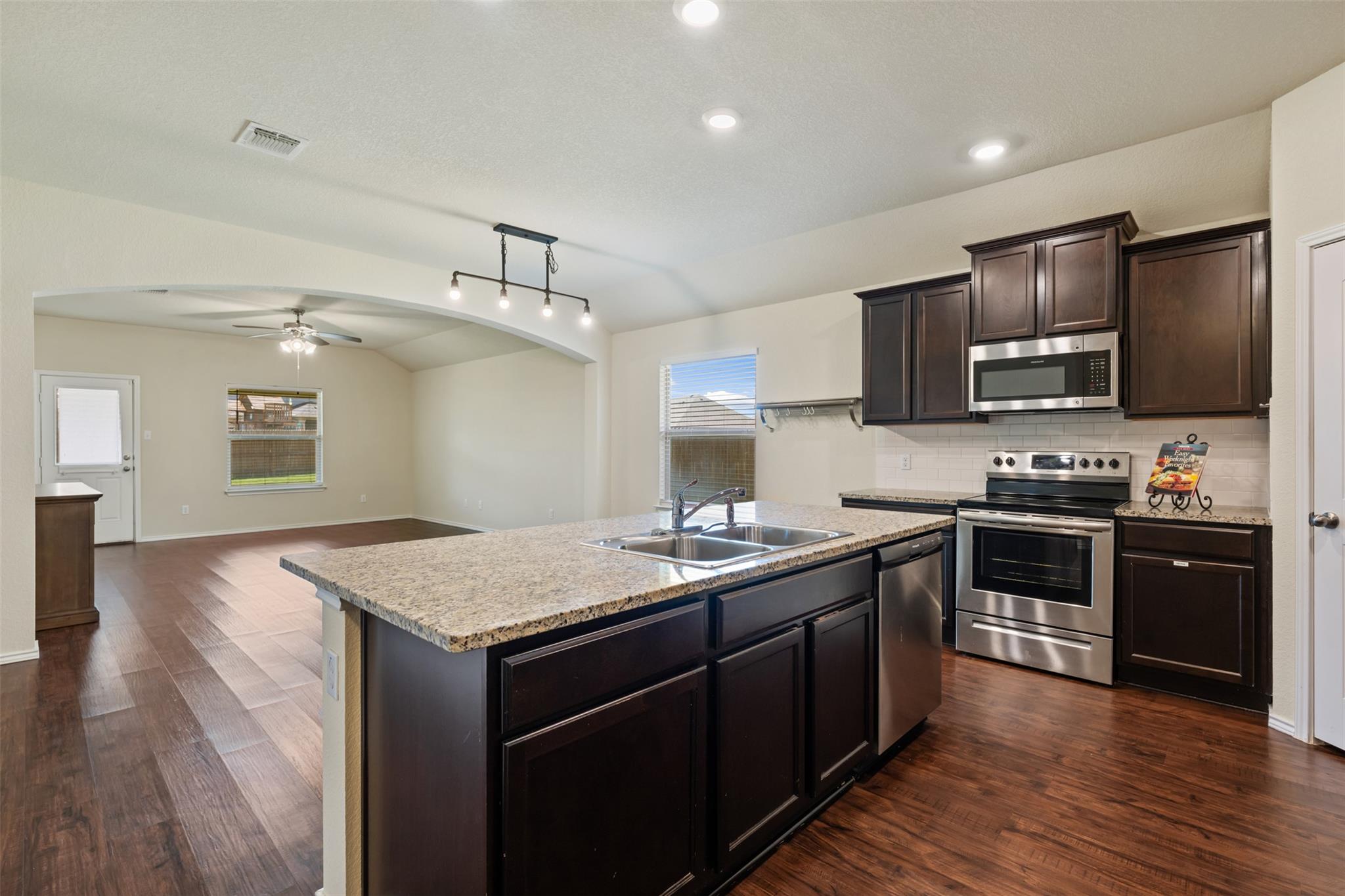152 Beth Ann Loop Taylor TX 76574