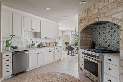 9905 Charthouse Cove Austin TX 78730