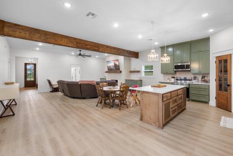 1371 Private Road 2051 Giddings TX 78942