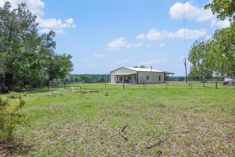 1371 Private Road 2051 Giddings TX 78942