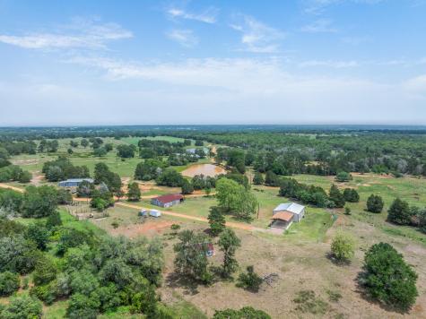 1371 Private Road 2051 Giddings TX 78942