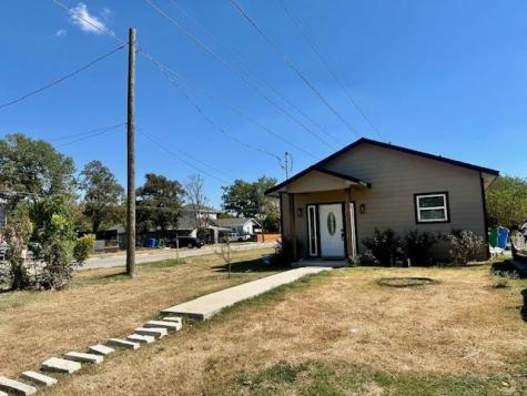 501 Maple Street Taylor TX 76574