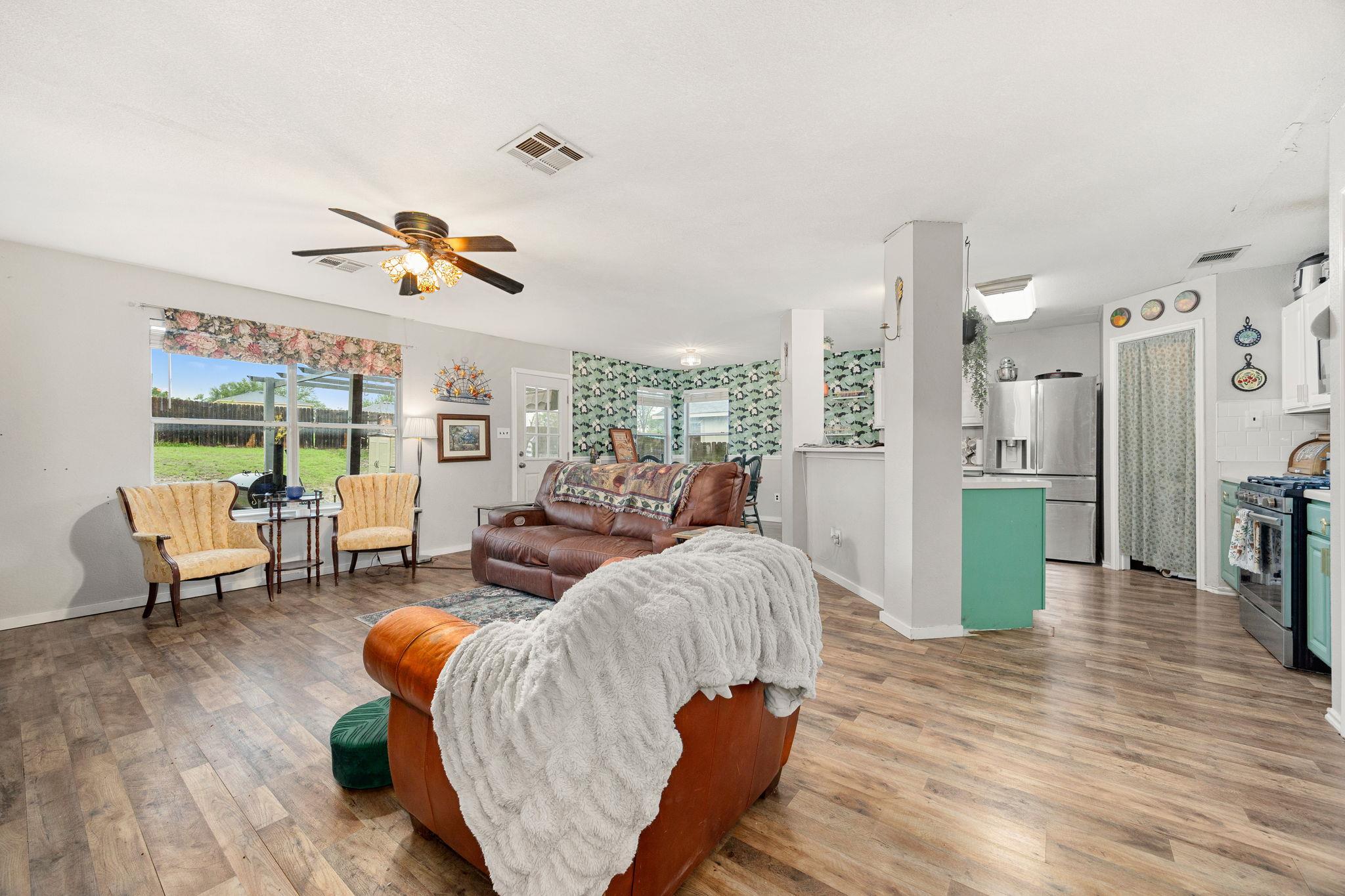 137 Sawgrass Circle Kyle TX 78640