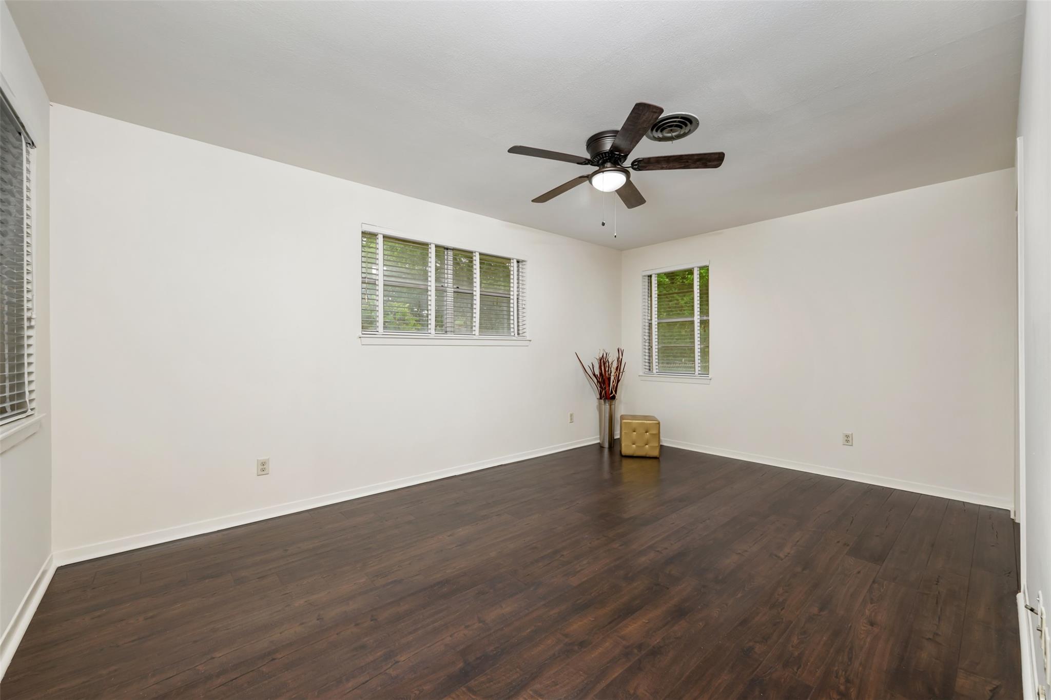 11309 Hilltop Street Austin TX 78753