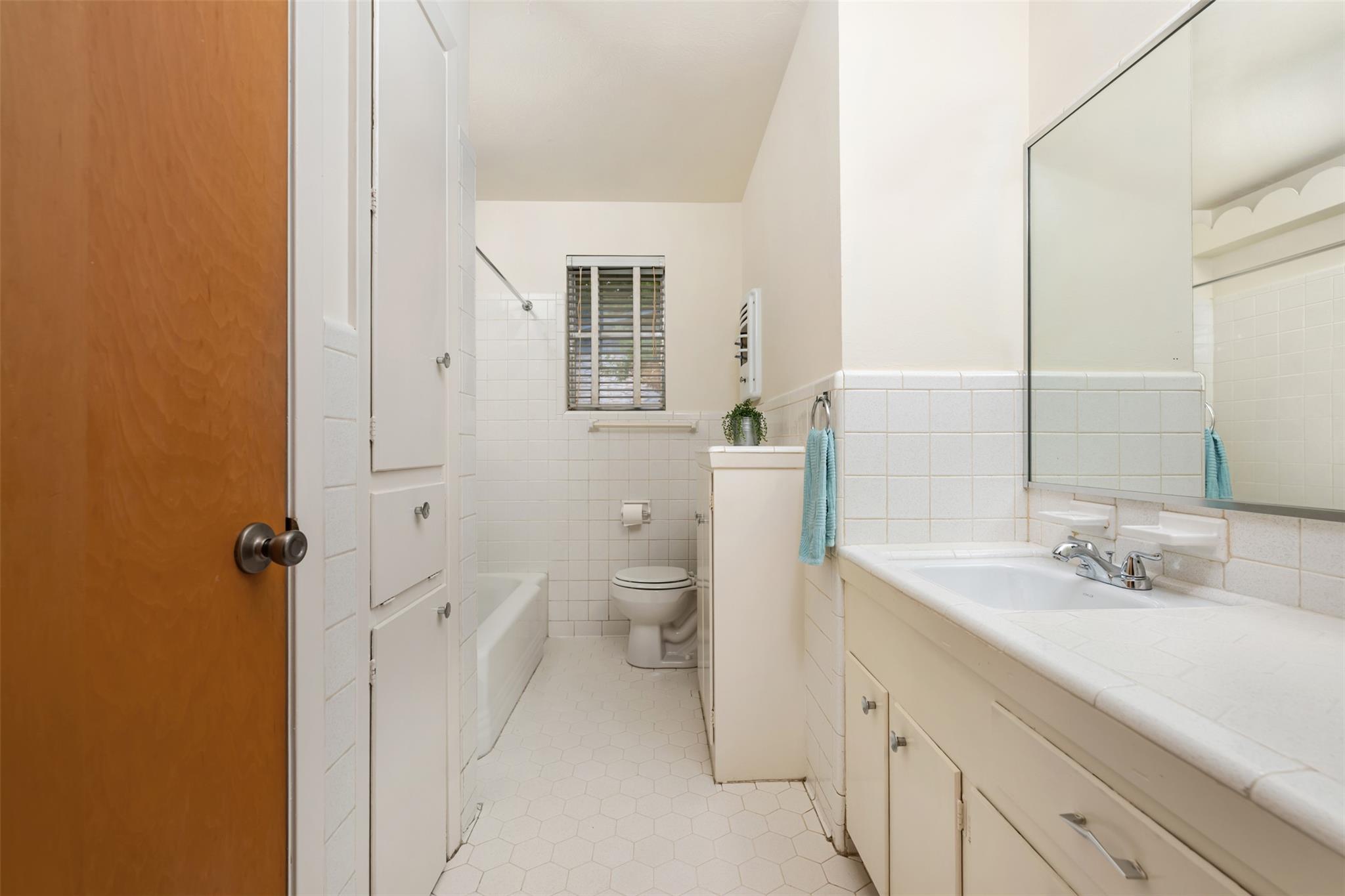 11309 Hilltop Street Austin TX 78753