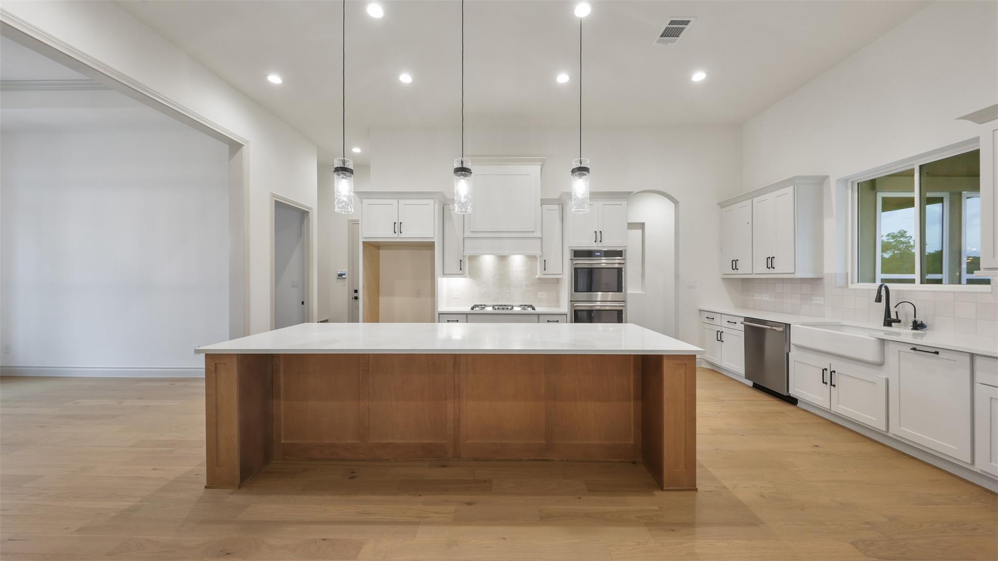 108 Tranquility Trail Spicewood TX 78669