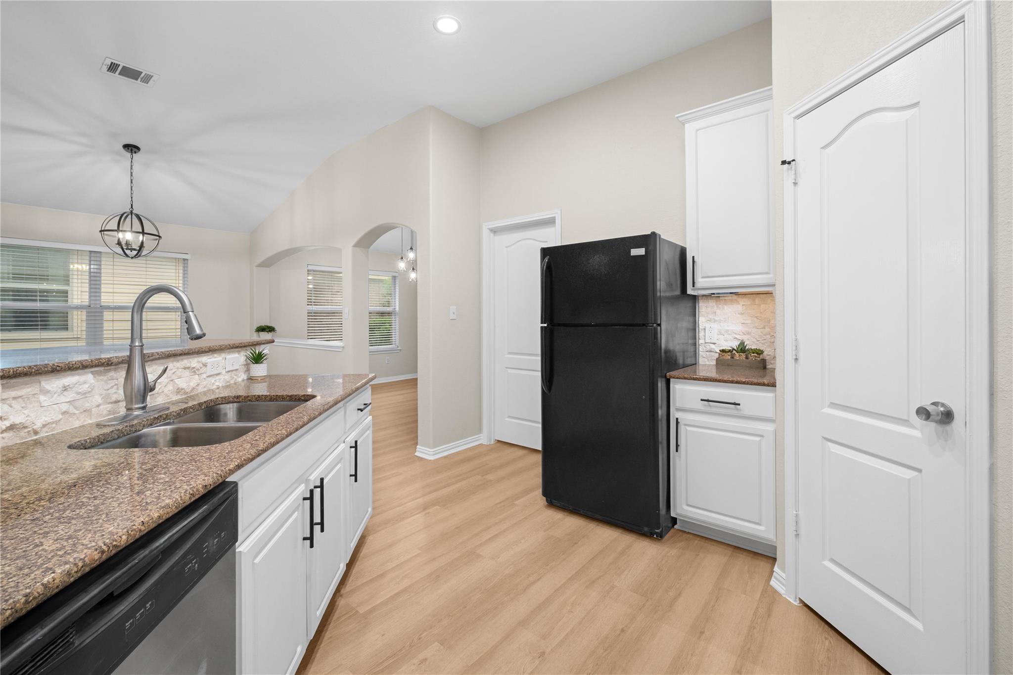 571 Reliance Drive Buda TX 78610