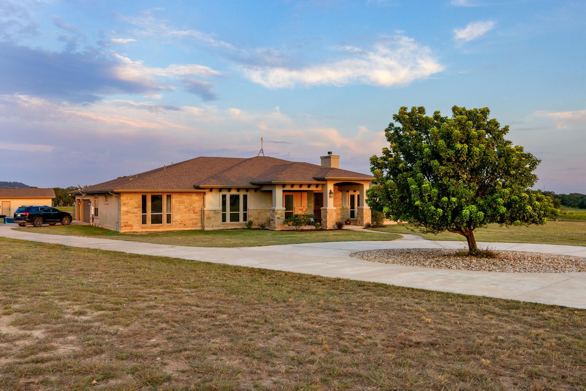 209 Stonehouse Drive Liberty Hill TX 78642