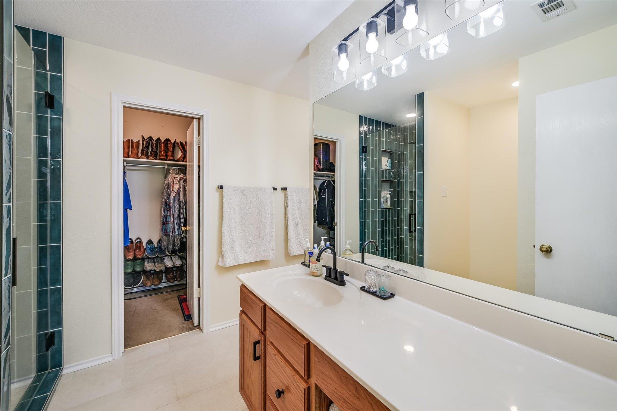 11201 Blairview Lane Austin TX 78748