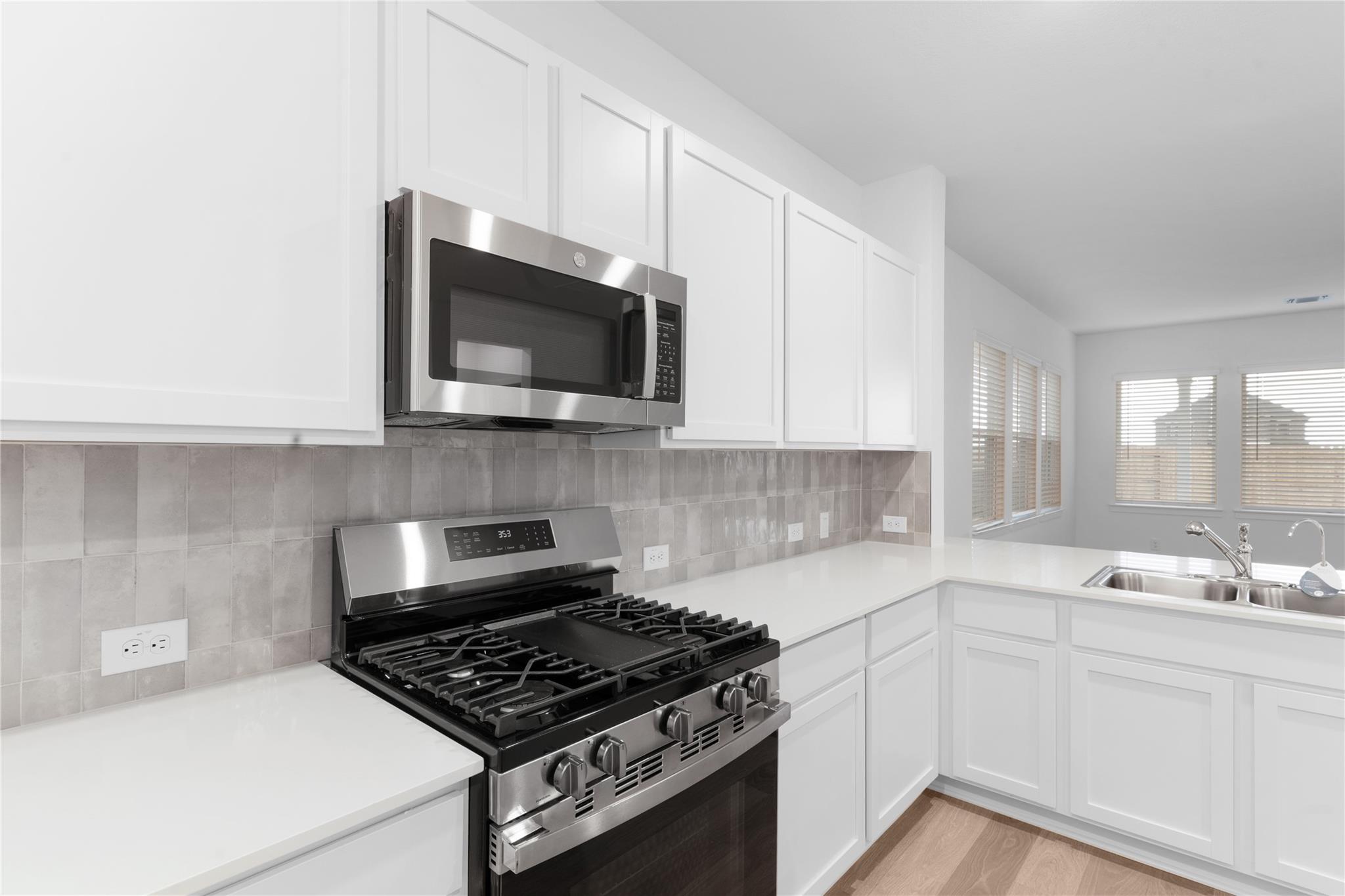 13725 Tucker Hedge Pass Elgin TX 78621