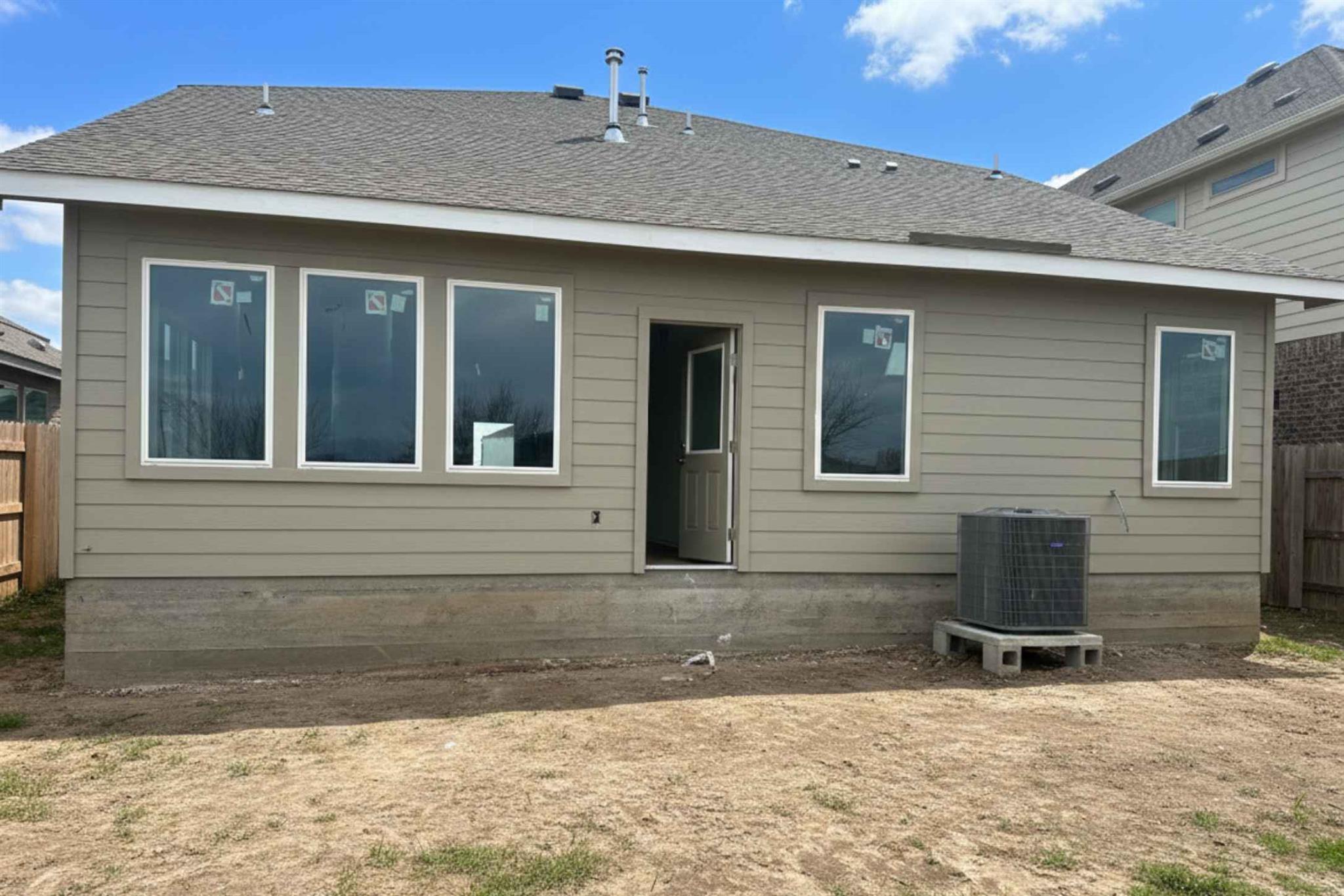 13725 Tucker Hedge Pass Elgin TX 78621