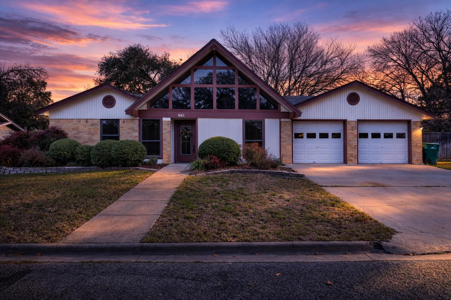 661 S College Street La Grange TX 78945