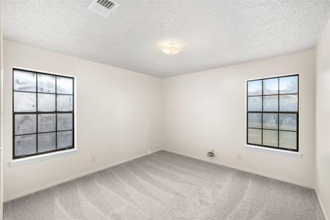 661 S College Street La Grange TX 78945