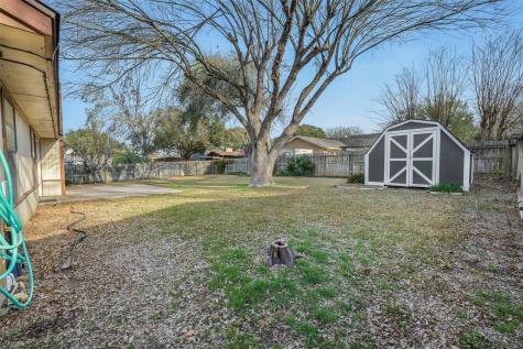 661 S College Street La Grange TX 78945