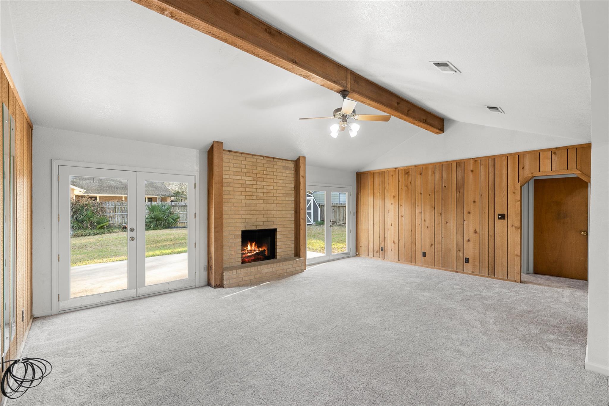 661 S College Street La Grange TX 78945