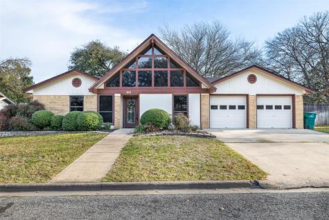 661 S College Street La Grange TX 78945