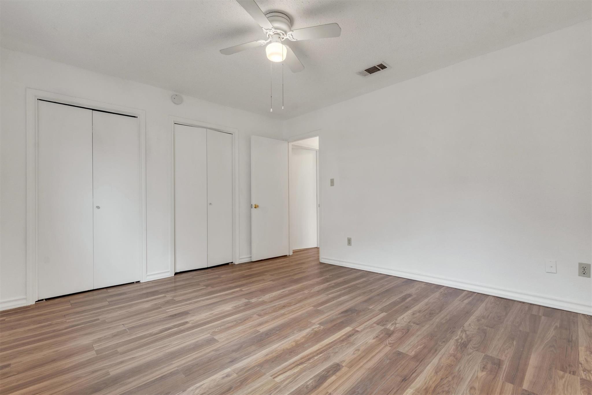 807 Travis Street Lockhart TX 78644
