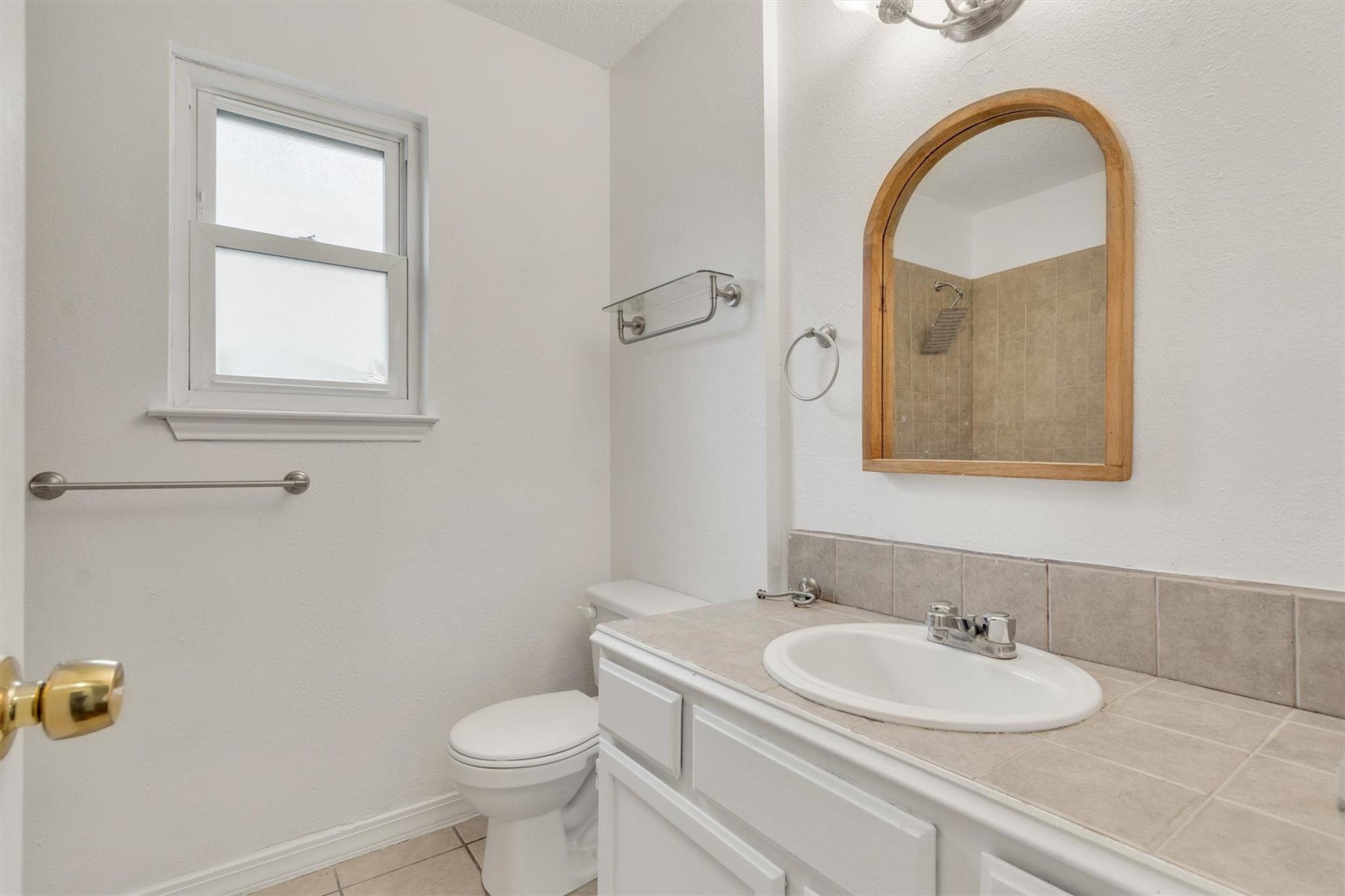 807 Travis Street Lockhart TX 78644