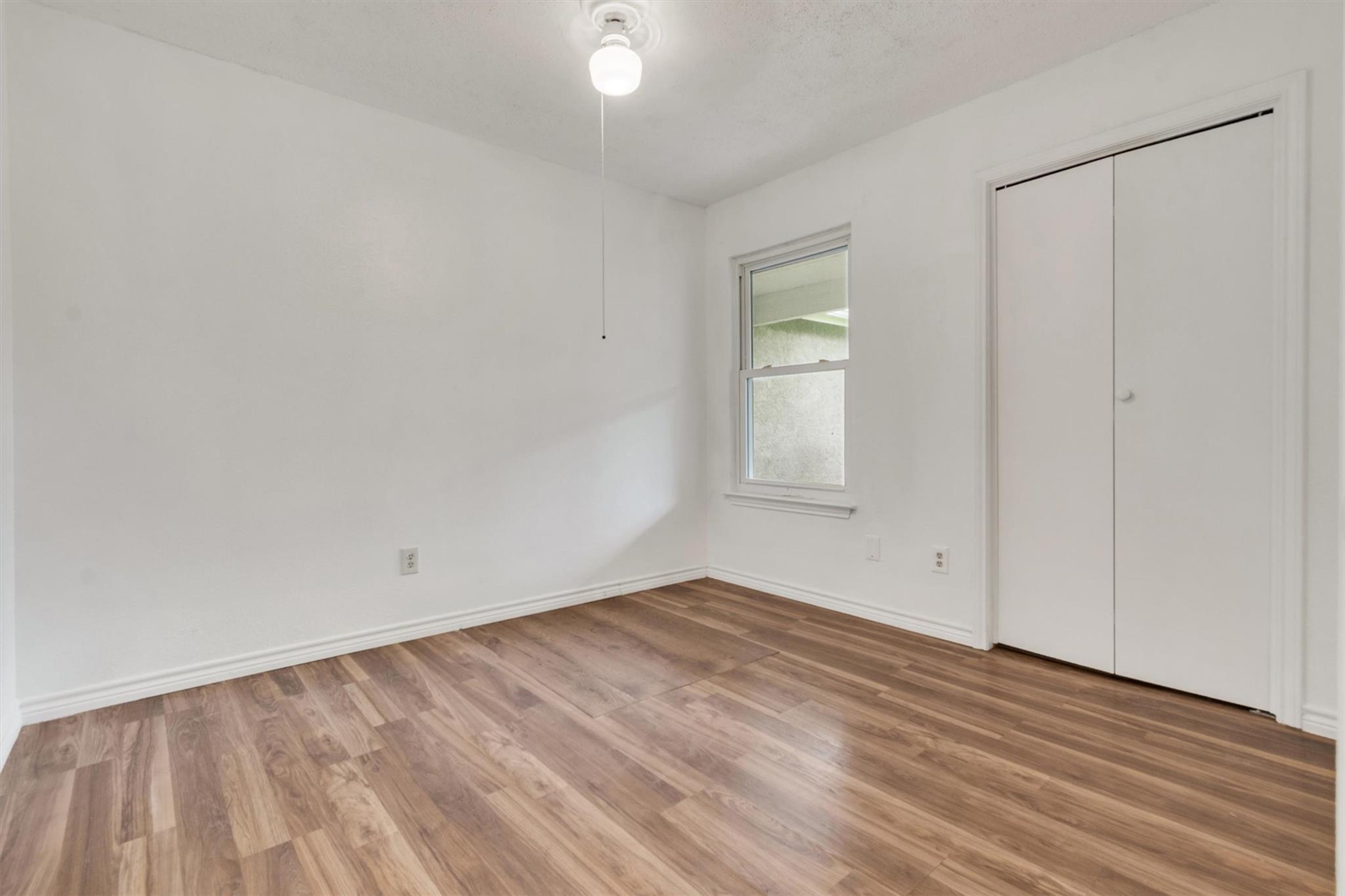 807 Travis Street Lockhart TX 78644