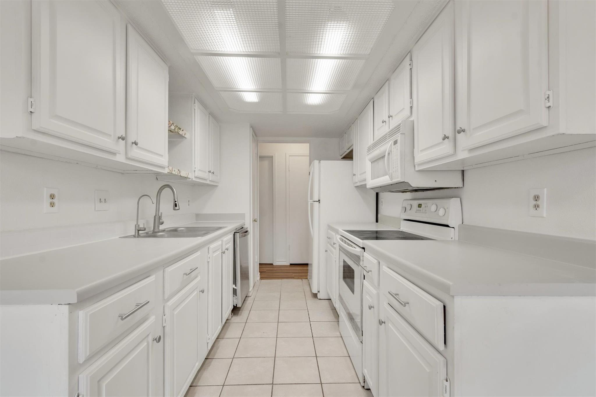 807 Travis Street Lockhart TX 78644