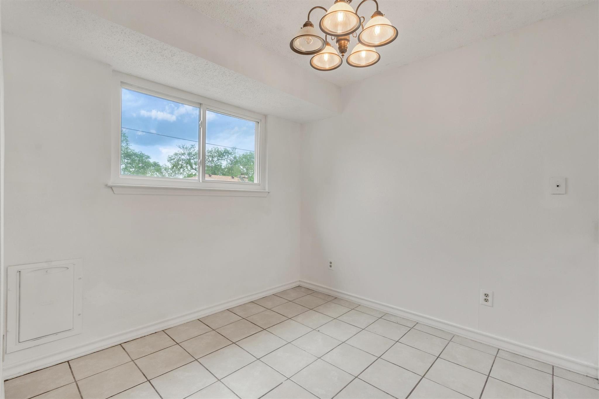 807 Travis Street Lockhart TX 78644