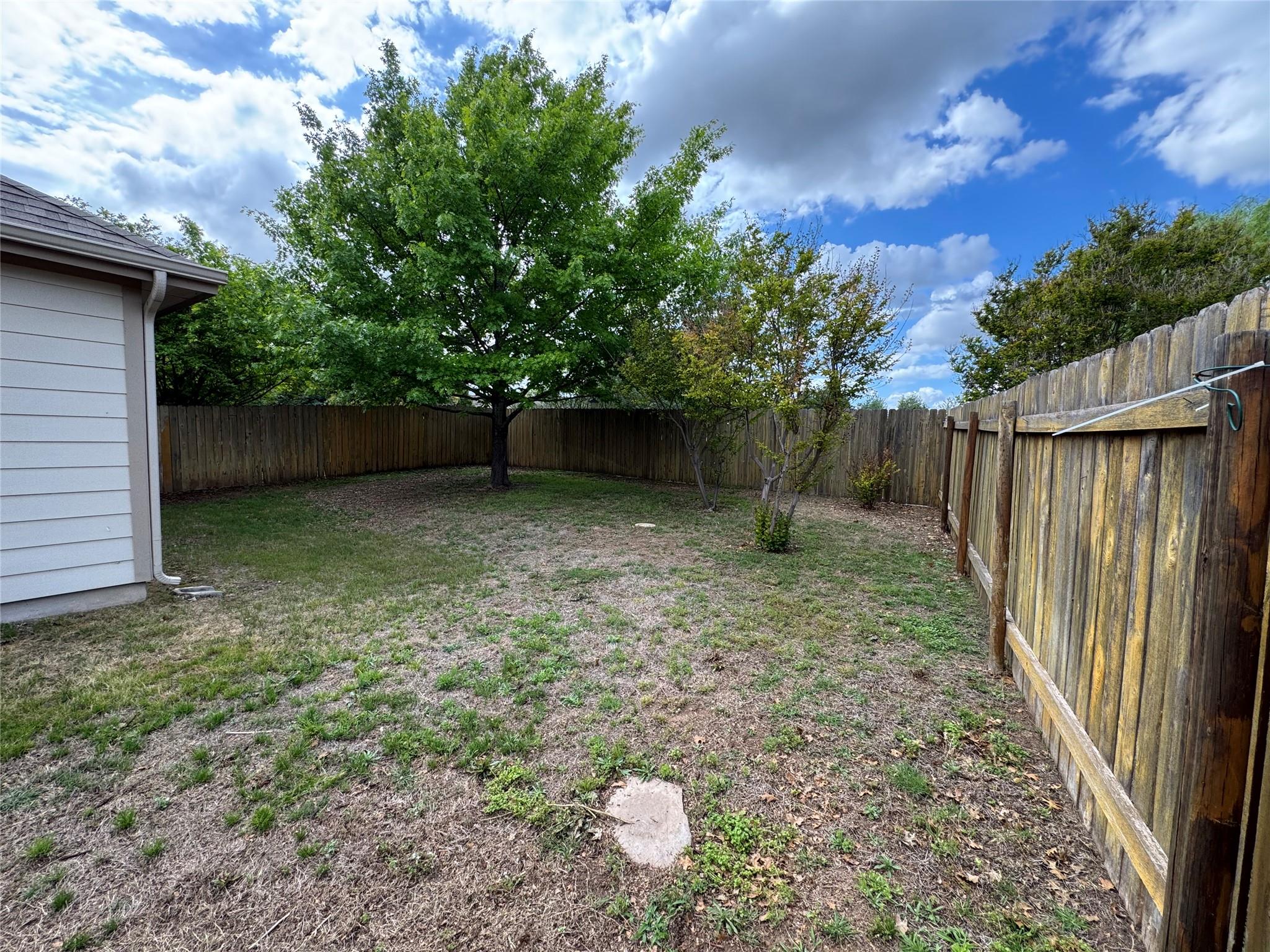 112 Eagle Owl Loop Leander TX 78641