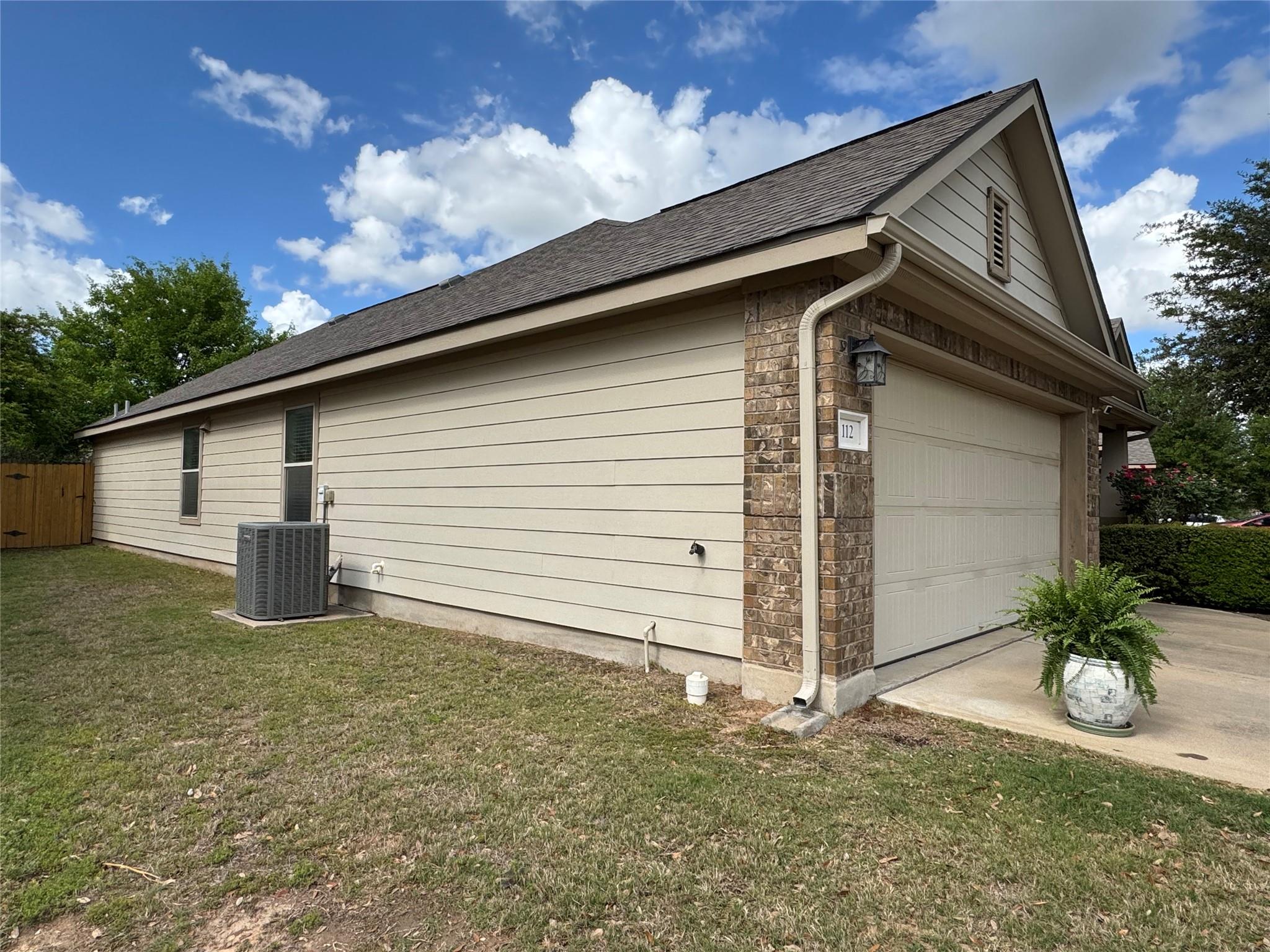 112 Eagle Owl Loop Leander TX 78641