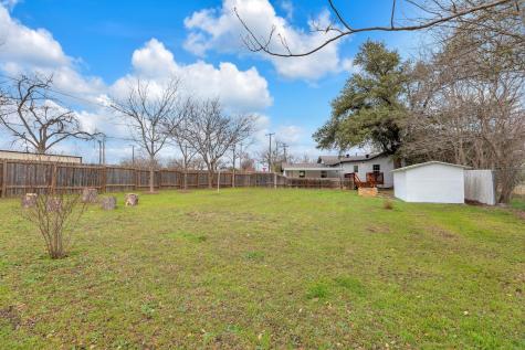 1709 Cecelia Street Taylor TX 76574