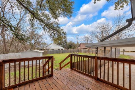 1709 Cecelia Street Taylor TX 76574