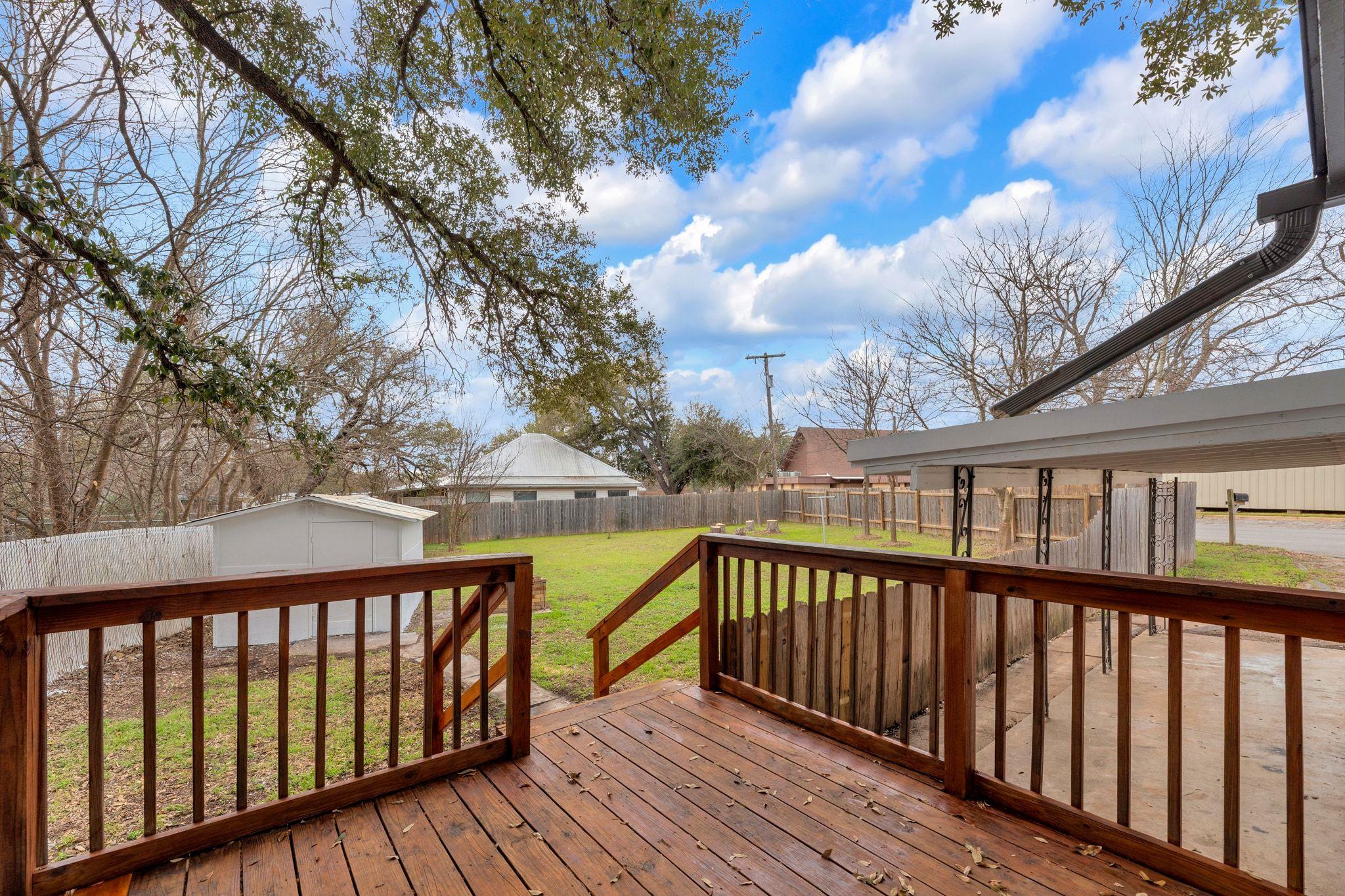1709 Cecelia Street Taylor TX 76574