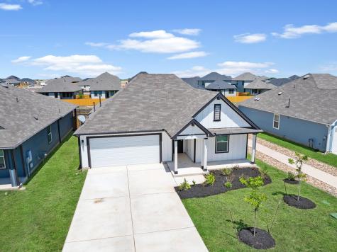 217 Sweetwater Creek Lane Hutto TX 78634