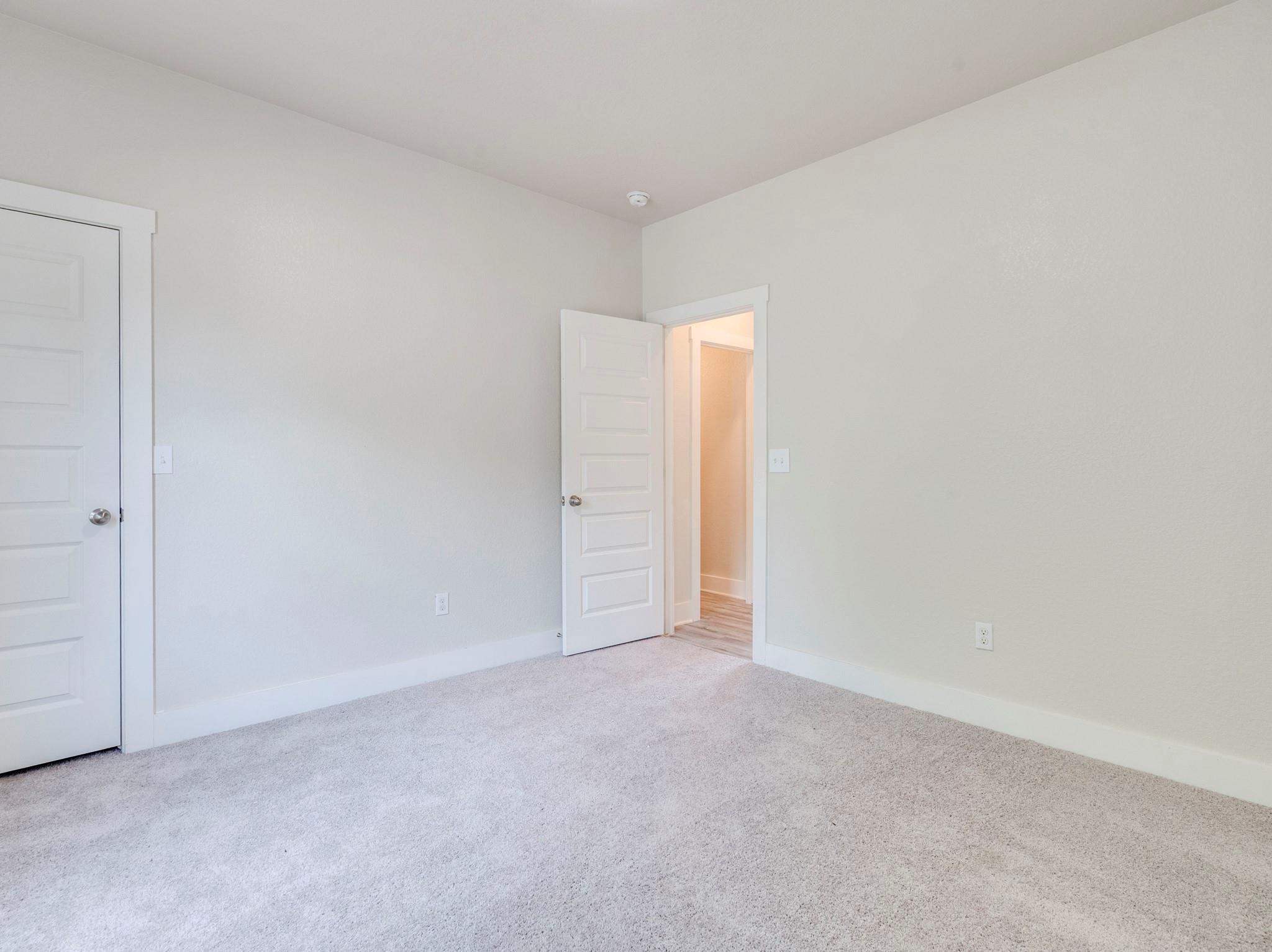 411 S Avenue B Elgin TX 78621
