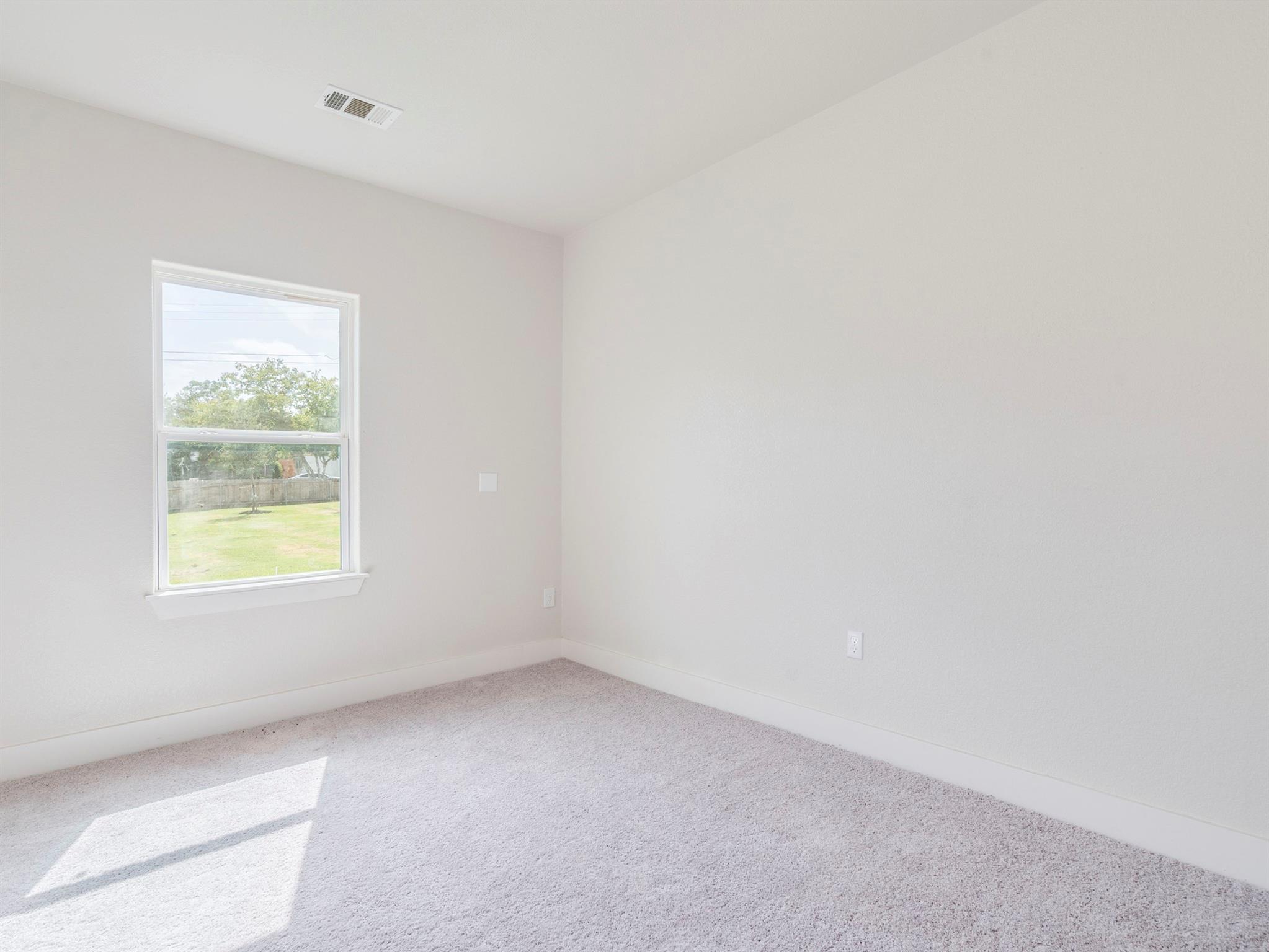 411 S Avenue B Elgin TX 78621