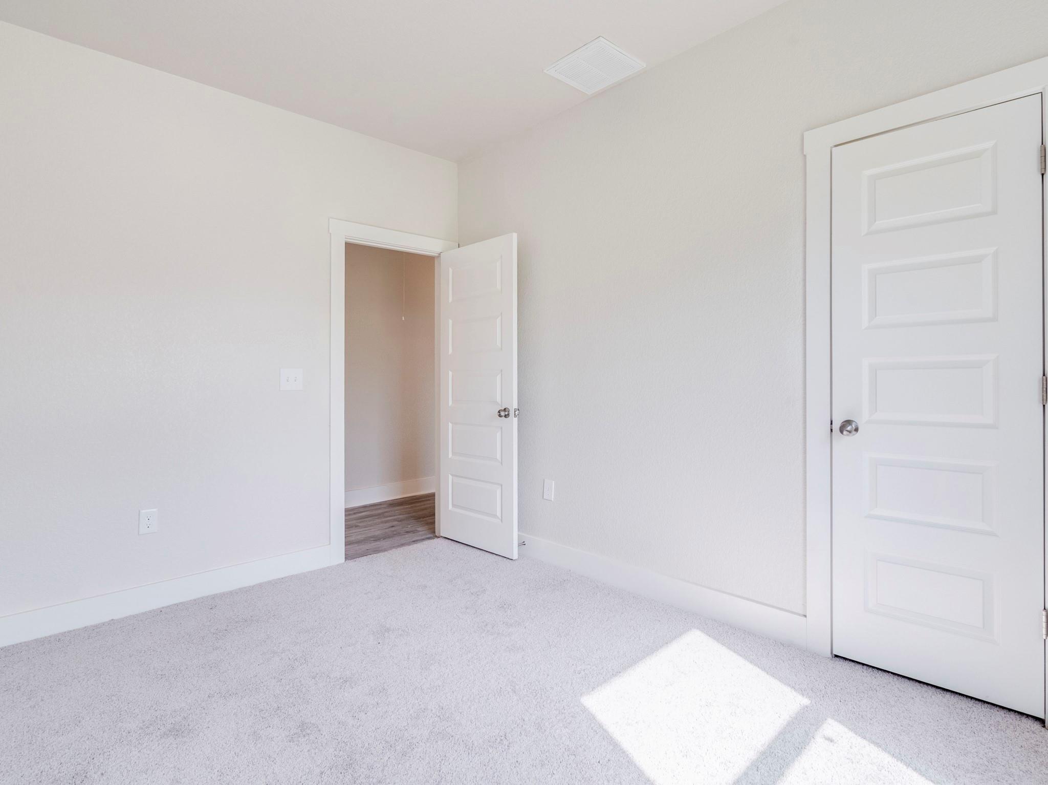 411 S Avenue B Elgin TX 78621