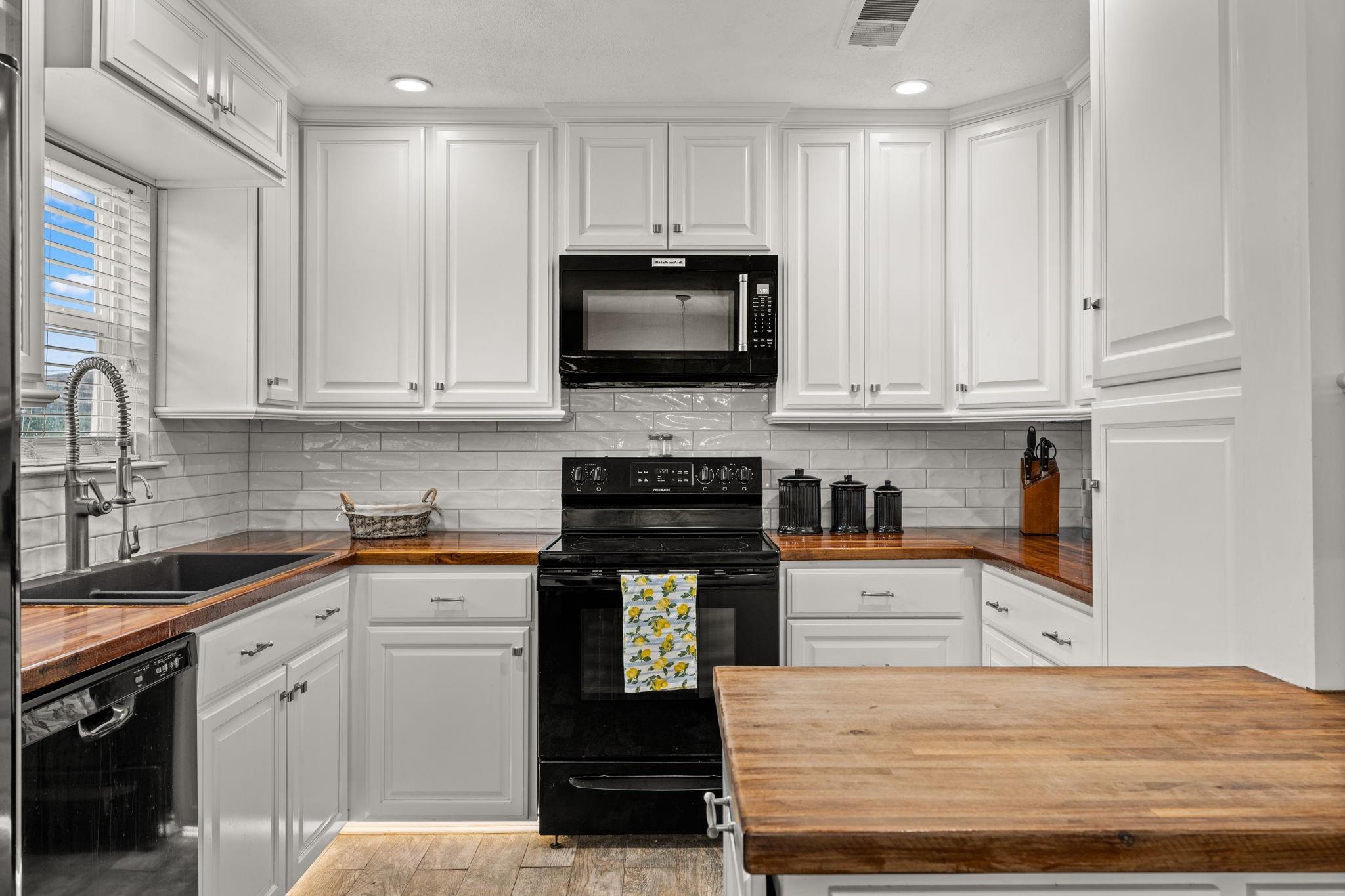 24906 Fawn Drive Leander TX 78641