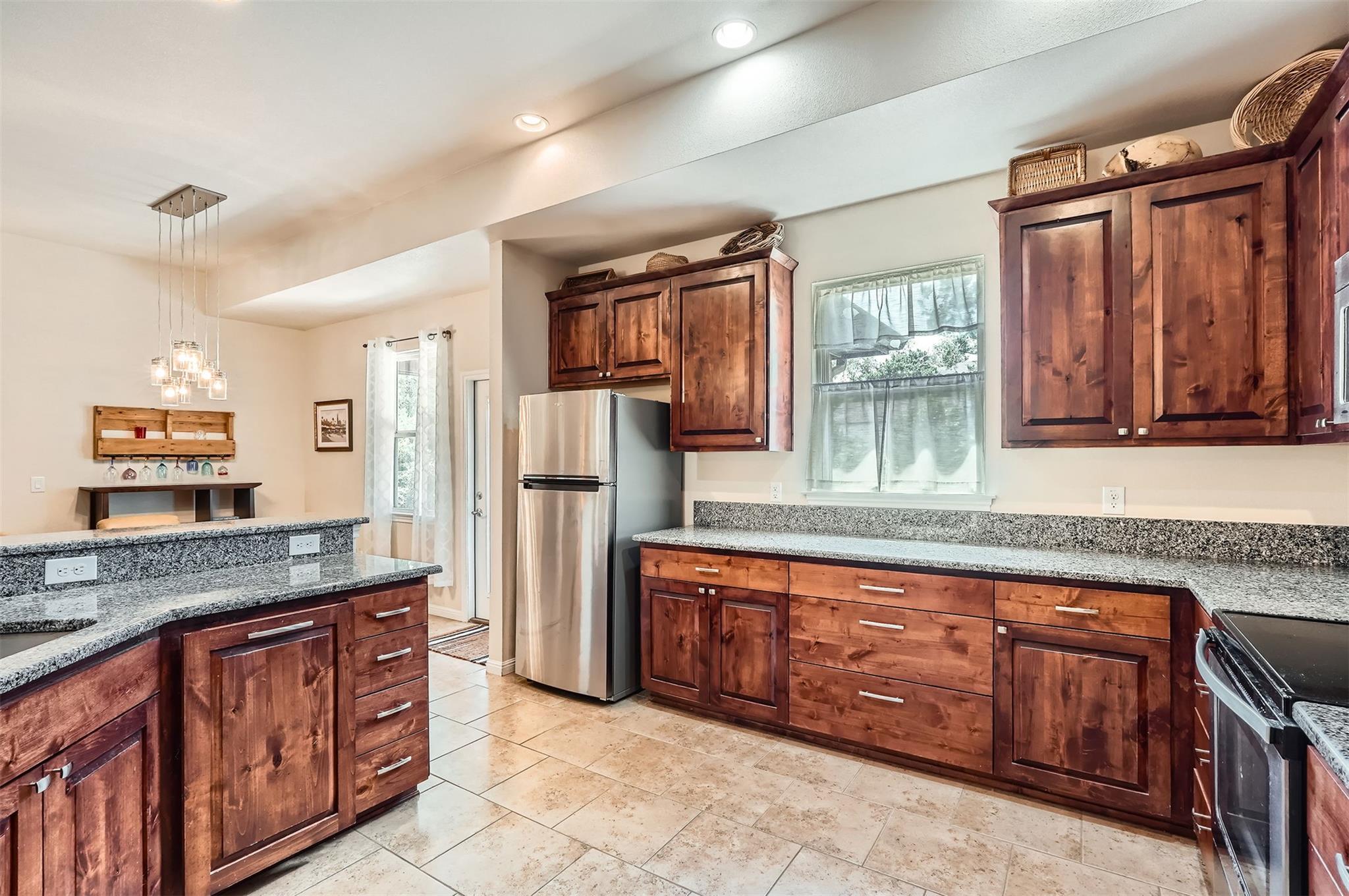 5501 Hitching Post Lago Vista TX 78645