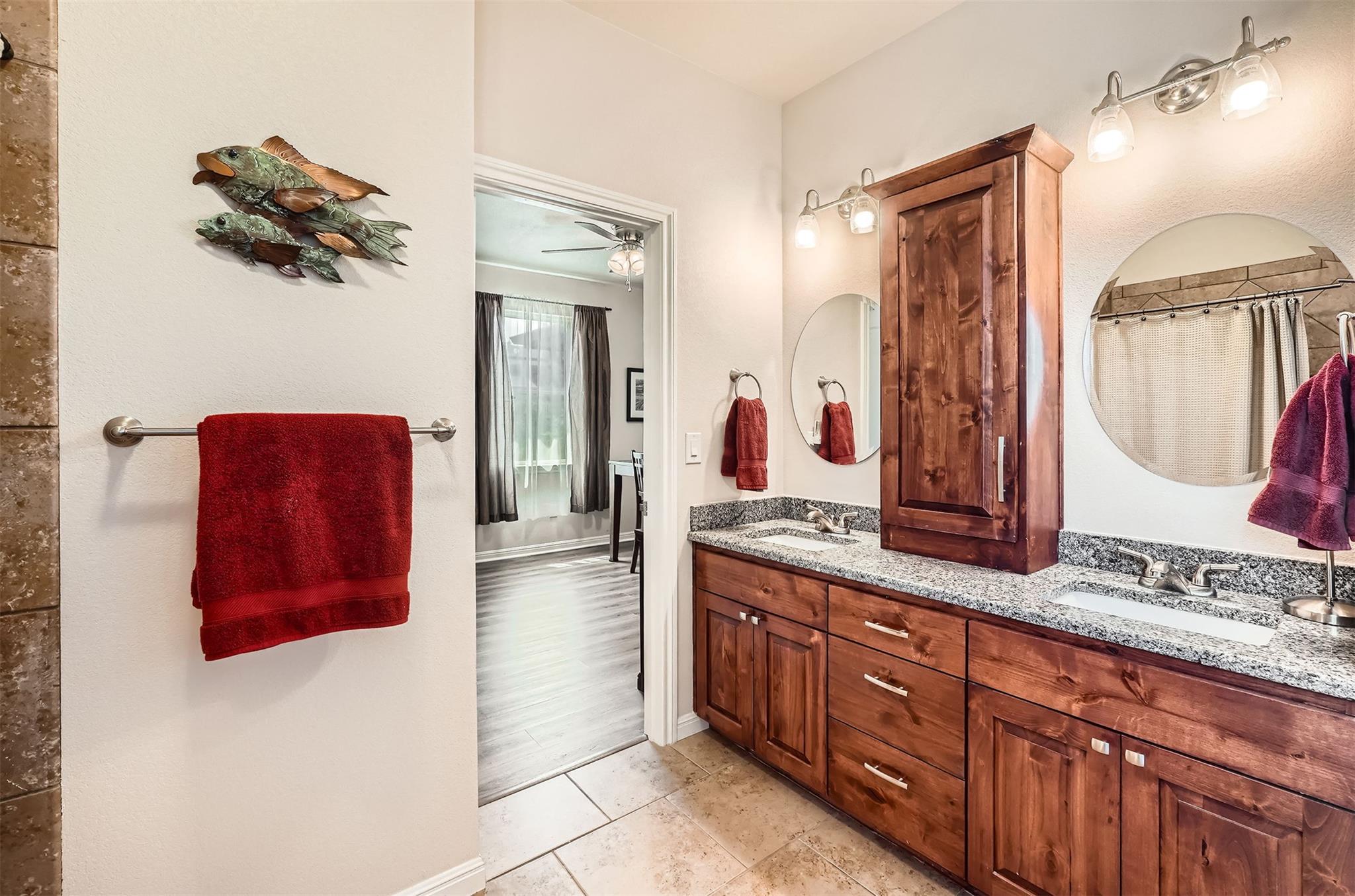 5501 Hitching Post Lago Vista TX 78645
